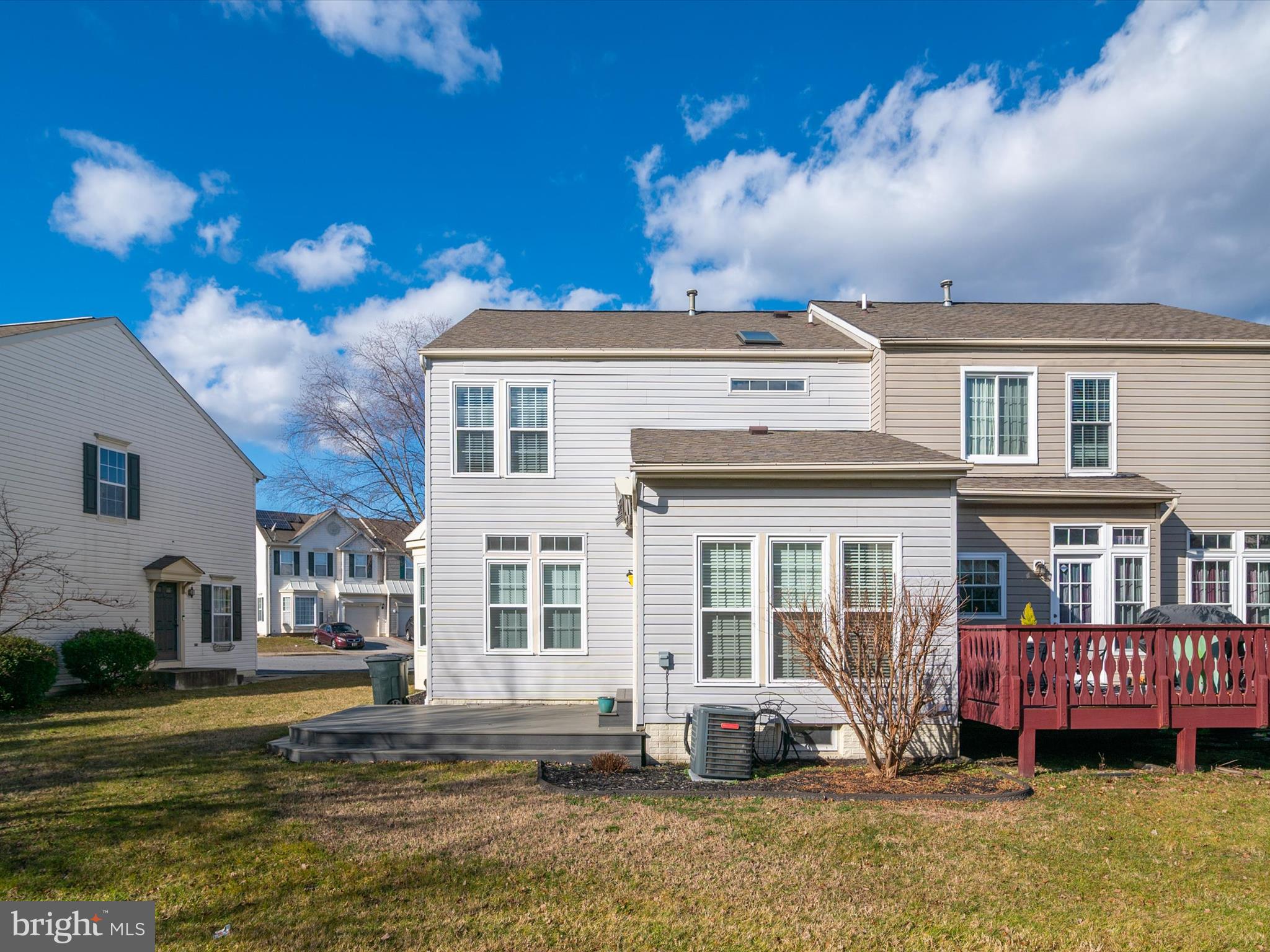 SEVEN OAKS - Residential