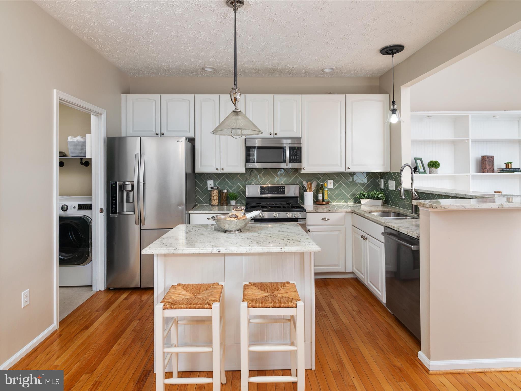 SEVEN OAKS - Residential