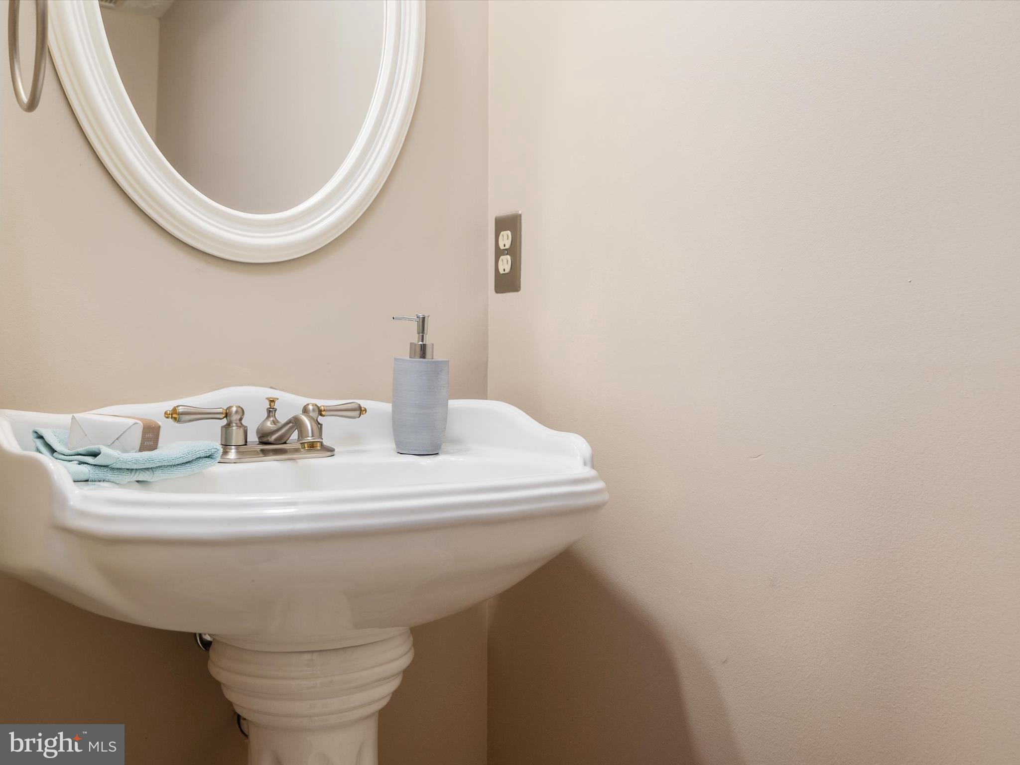 SEVEN OAKS - Residential