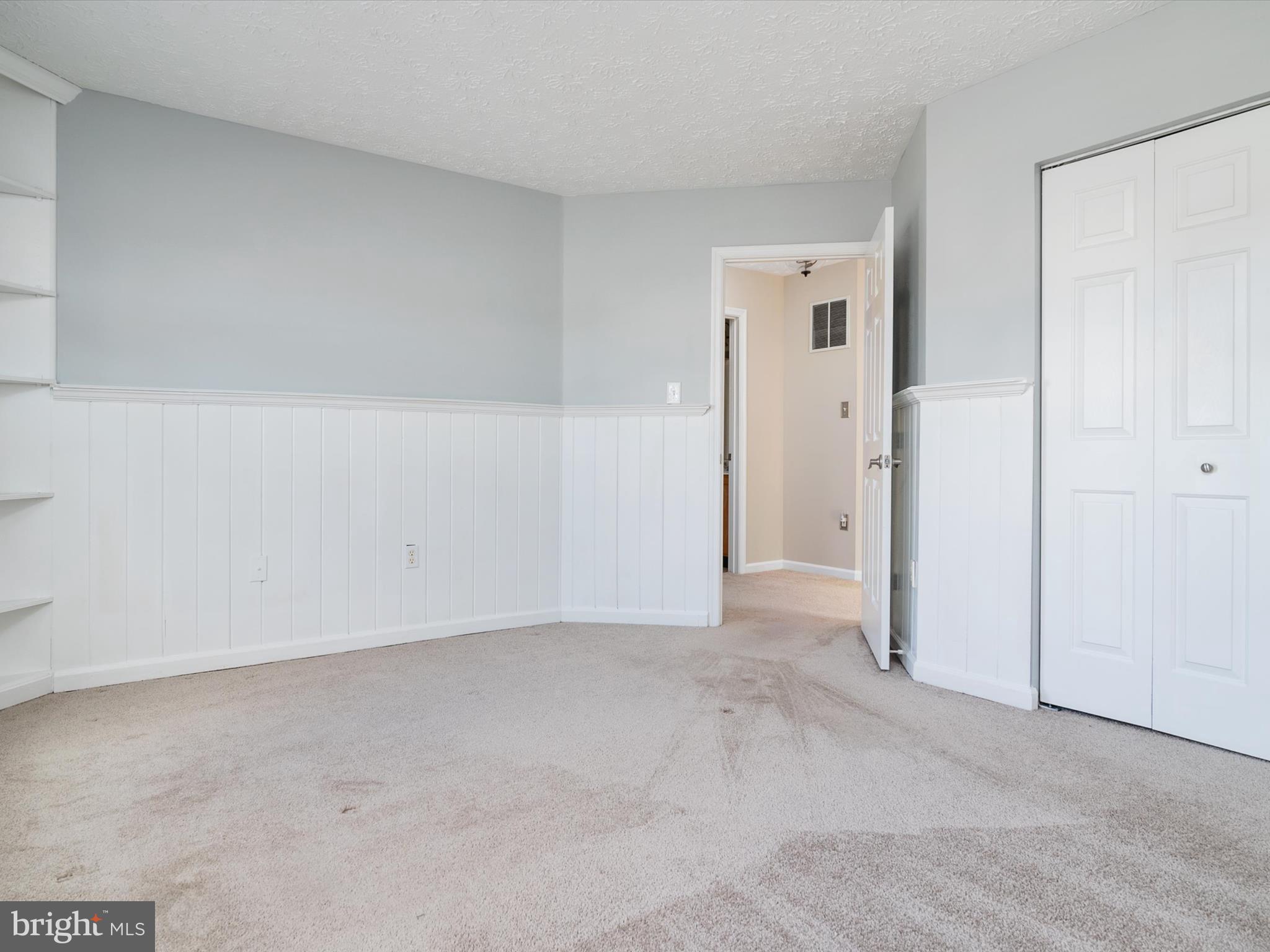 SEVEN OAKS - Residential