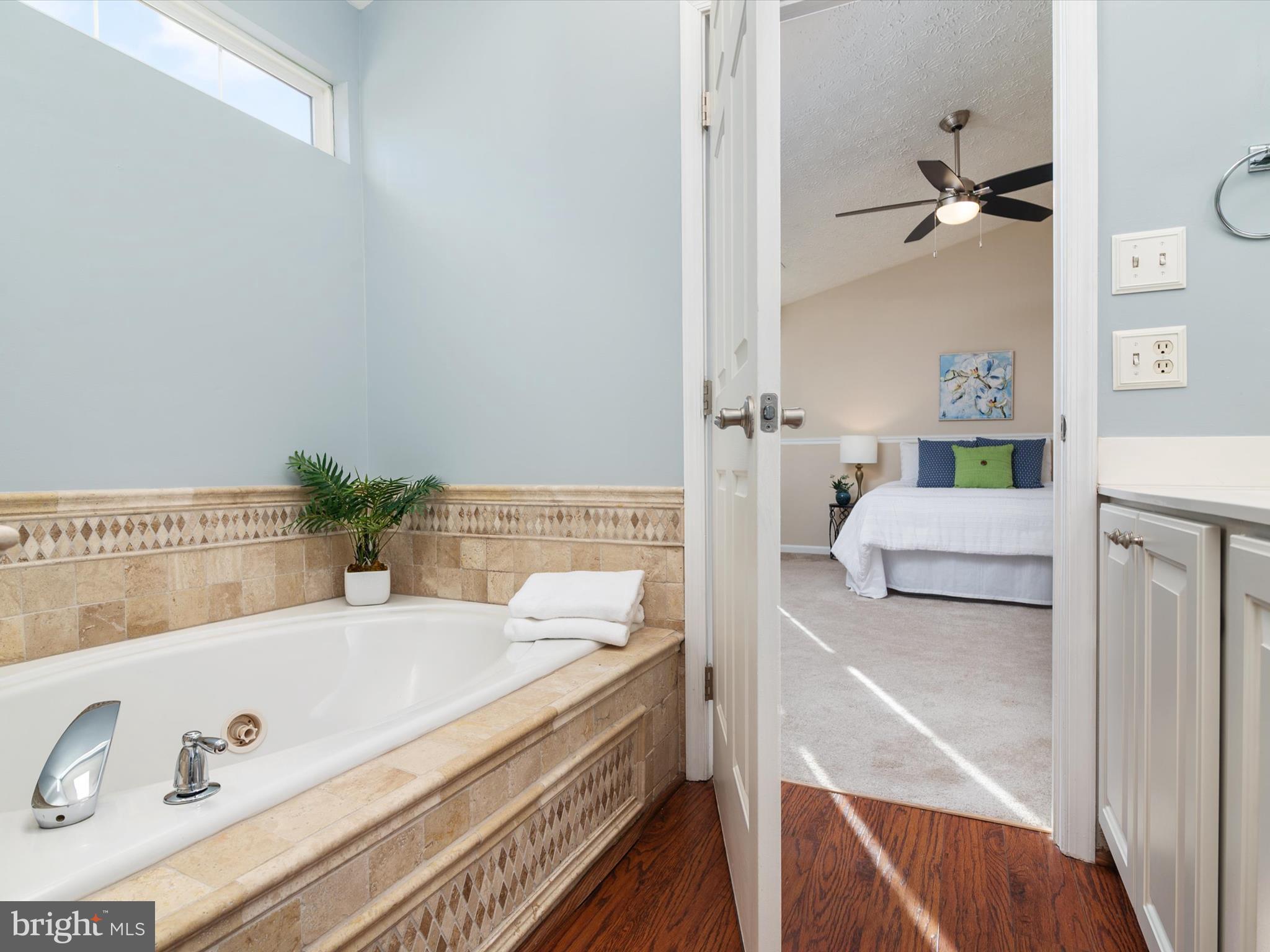 SEVEN OAKS - Residential