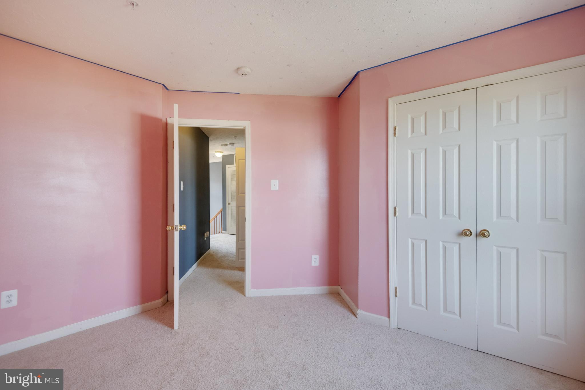 VILLAGE OF MILL RUN - Residential