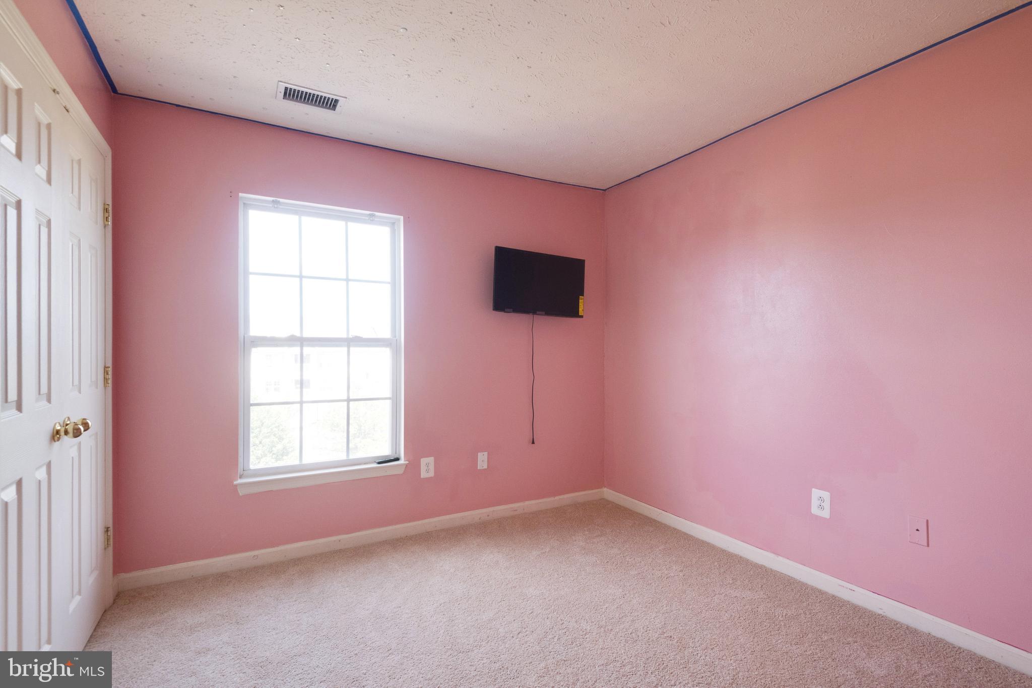 VILLAGE OF MILL RUN - Residential