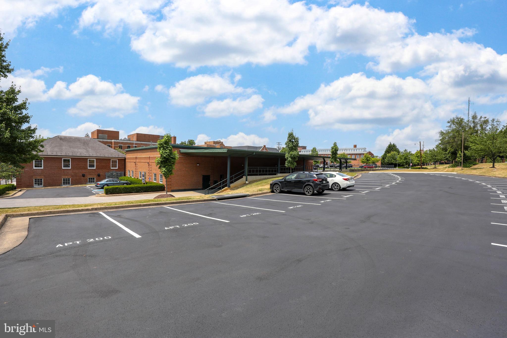 OLD TOWN WINCHESTER - Residential Lease