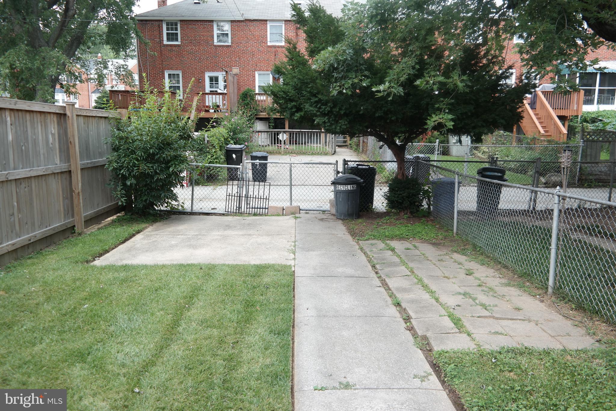 1622 HARDWICK ROAD