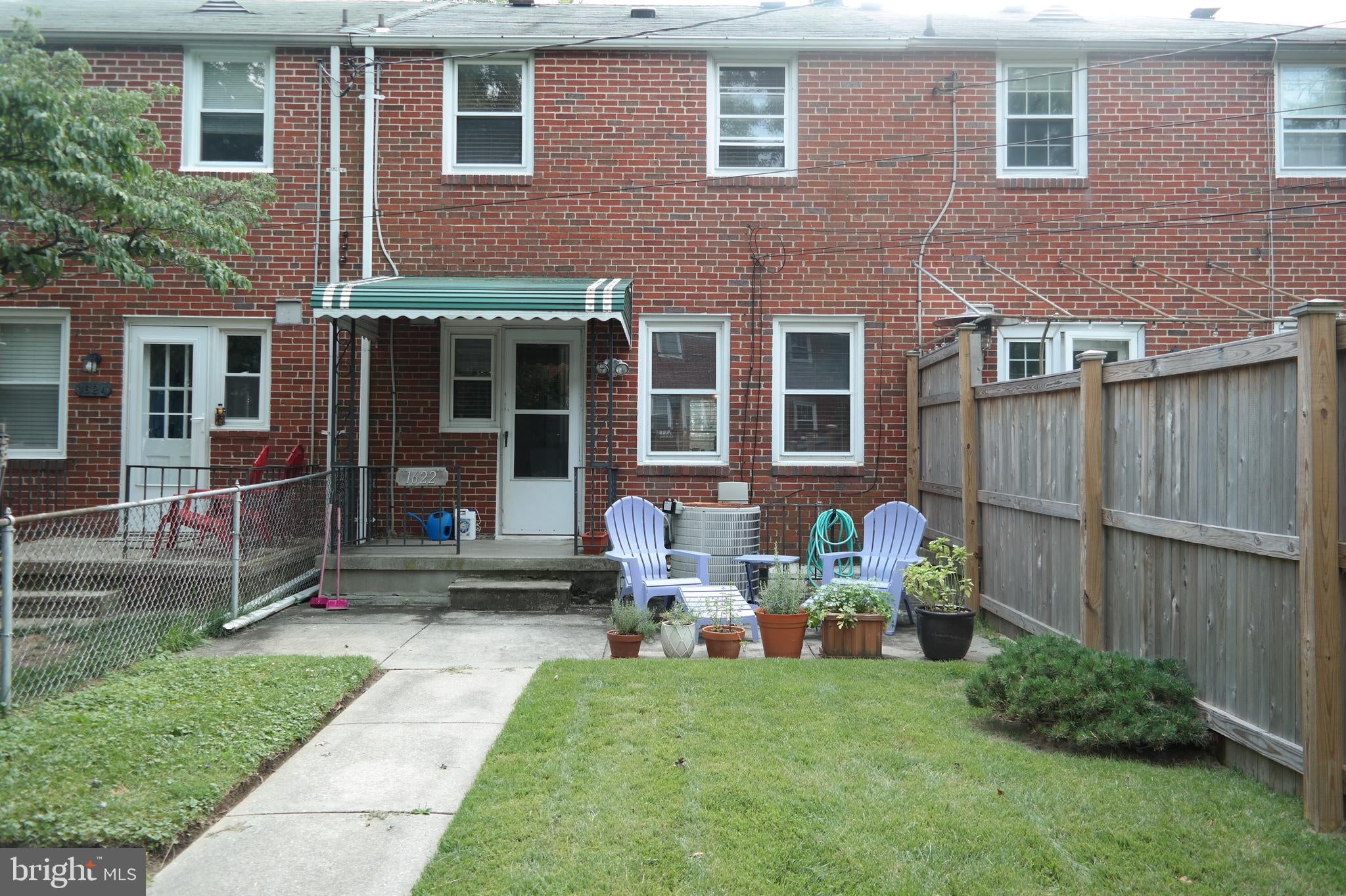 1622 HARDWICK ROAD