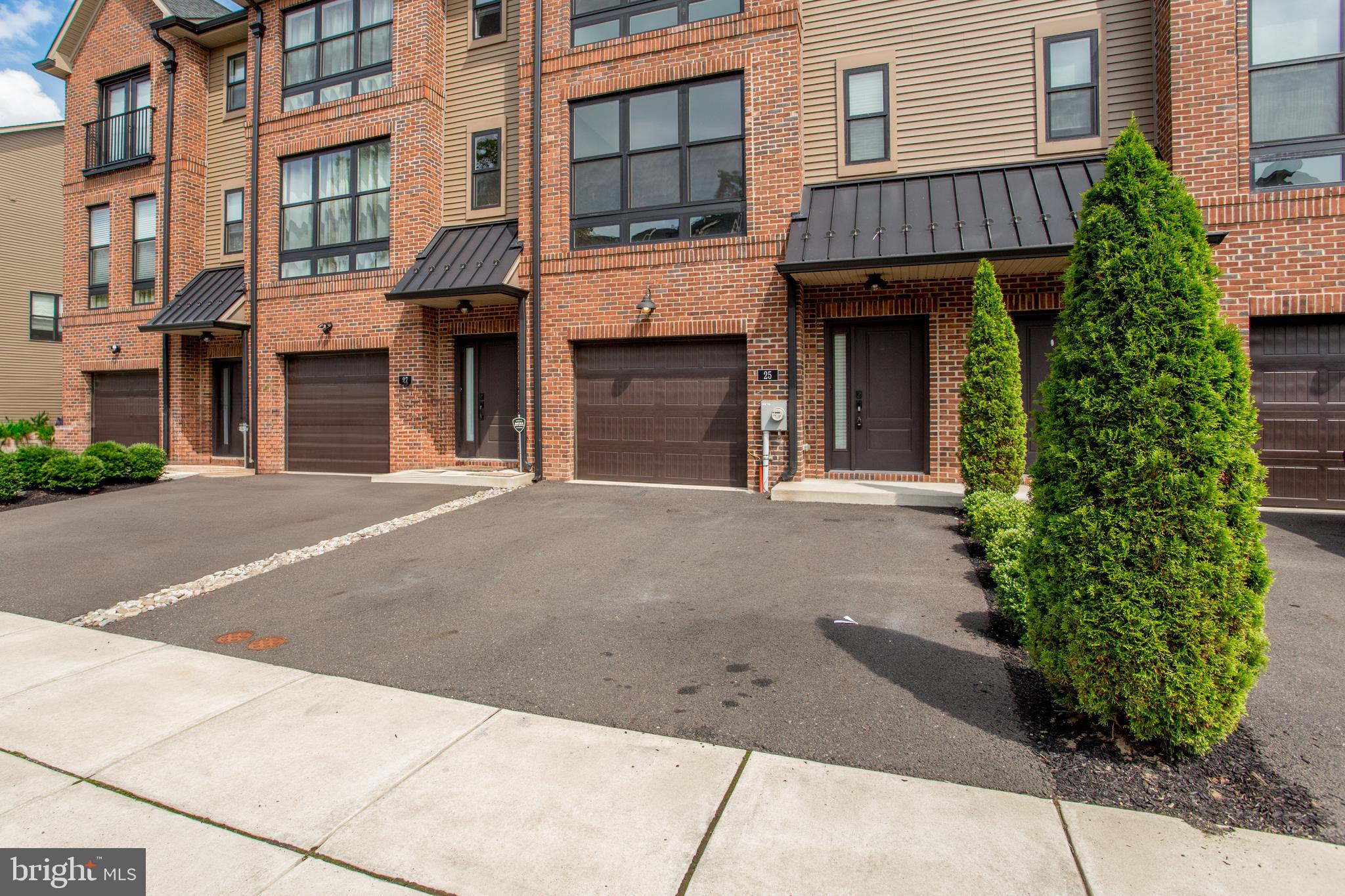 THE BRICKYARD - Residential Lease