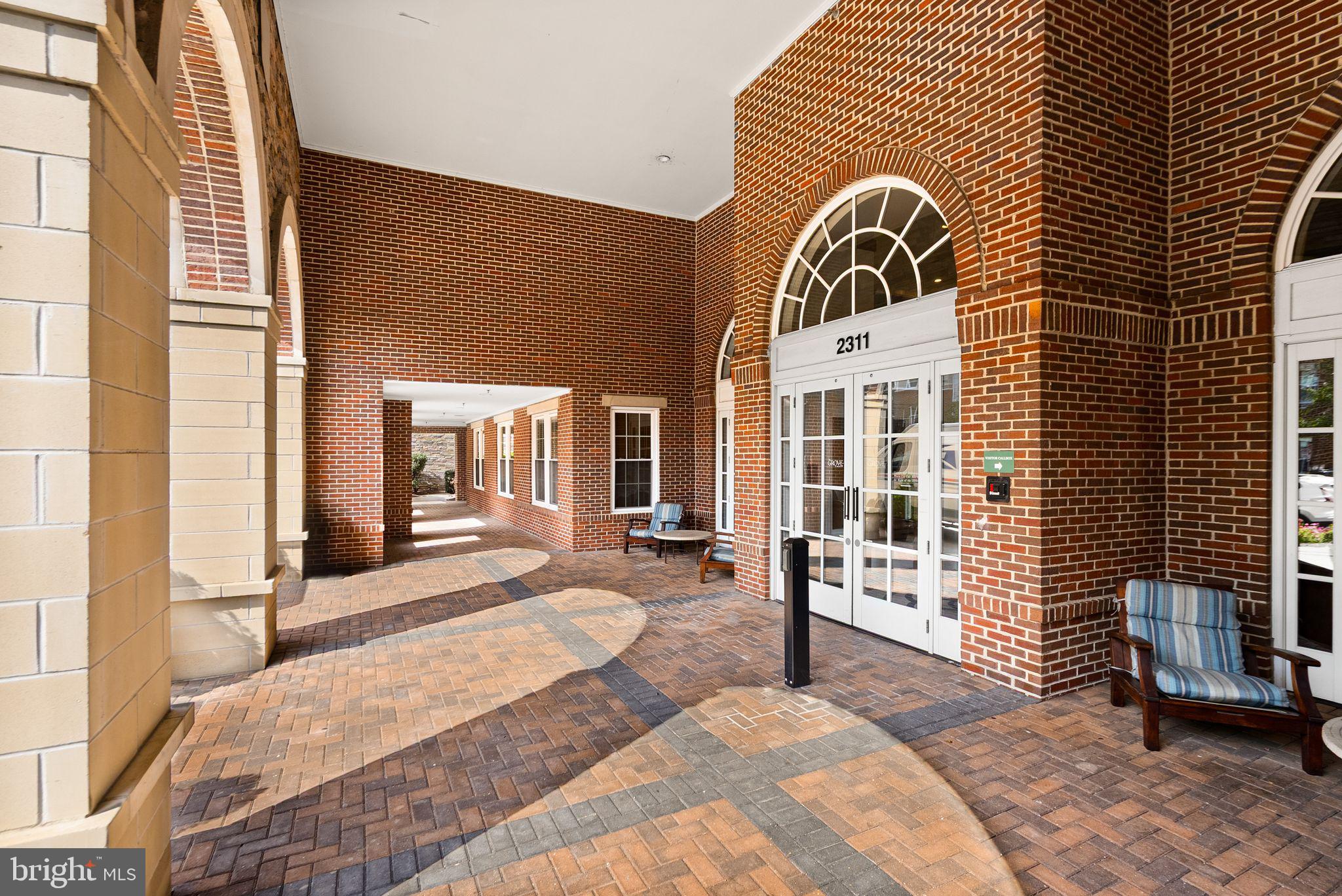 GROVE AT ARLINGTON - Residential