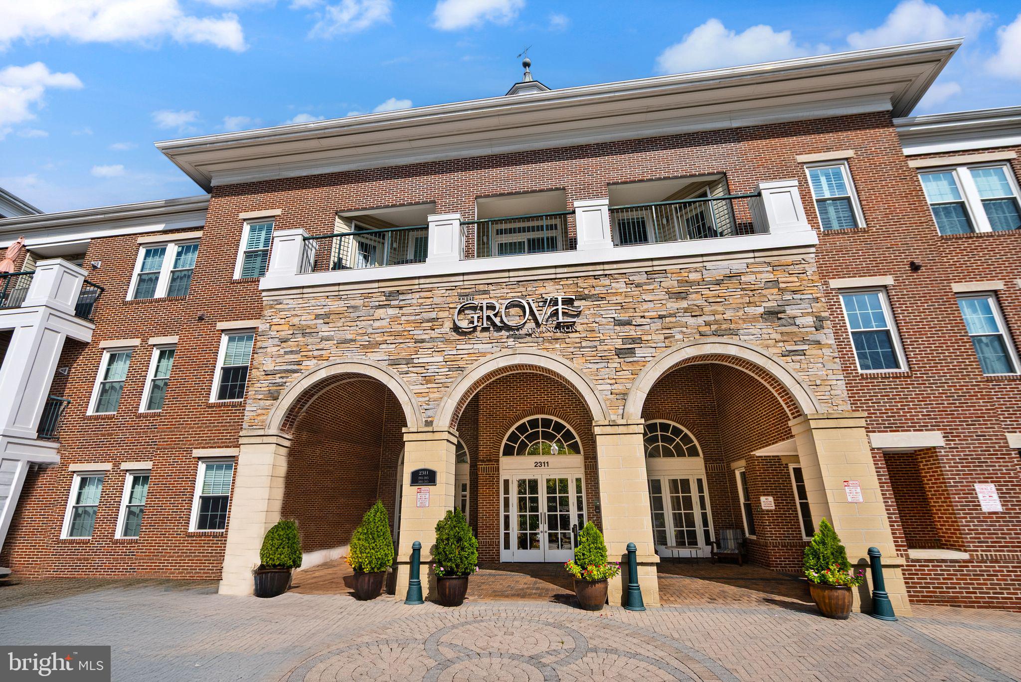 GROVE AT ARLINGTON - Residential