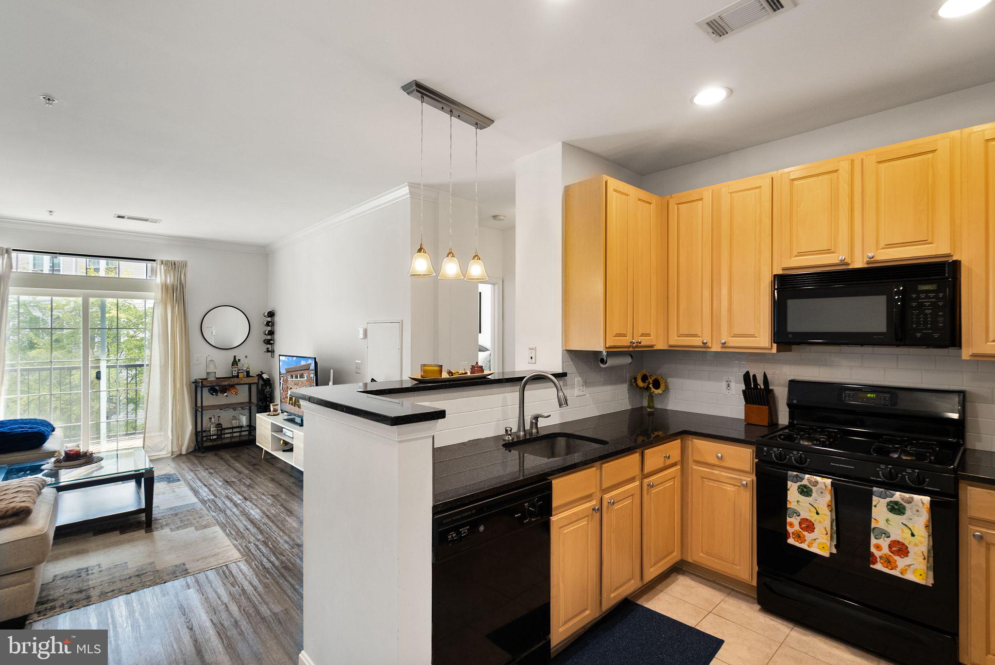 GROVE AT ARLINGTON - Residential