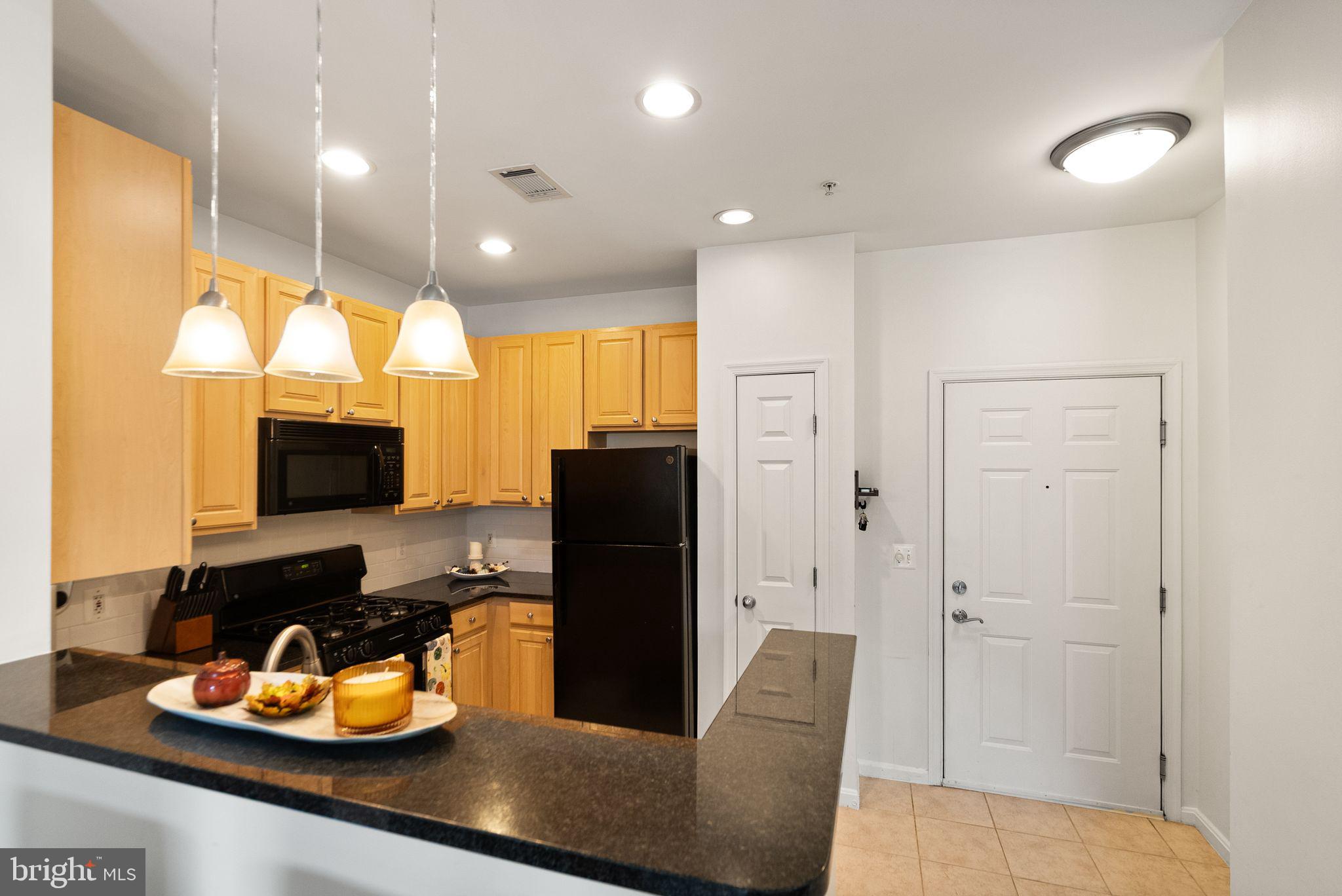 GROVE AT ARLINGTON - Residential