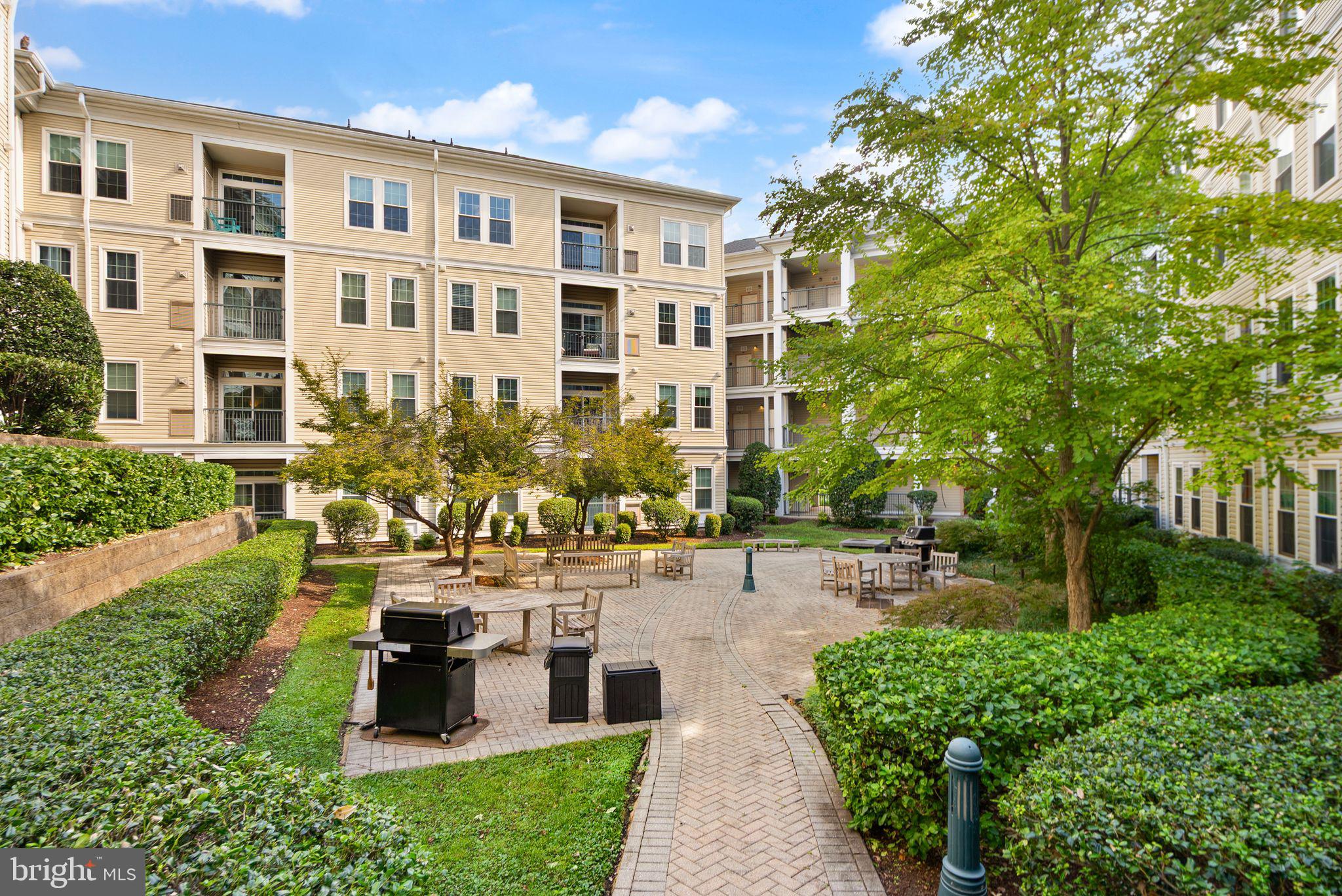 GROVE AT ARLINGTON - Residential