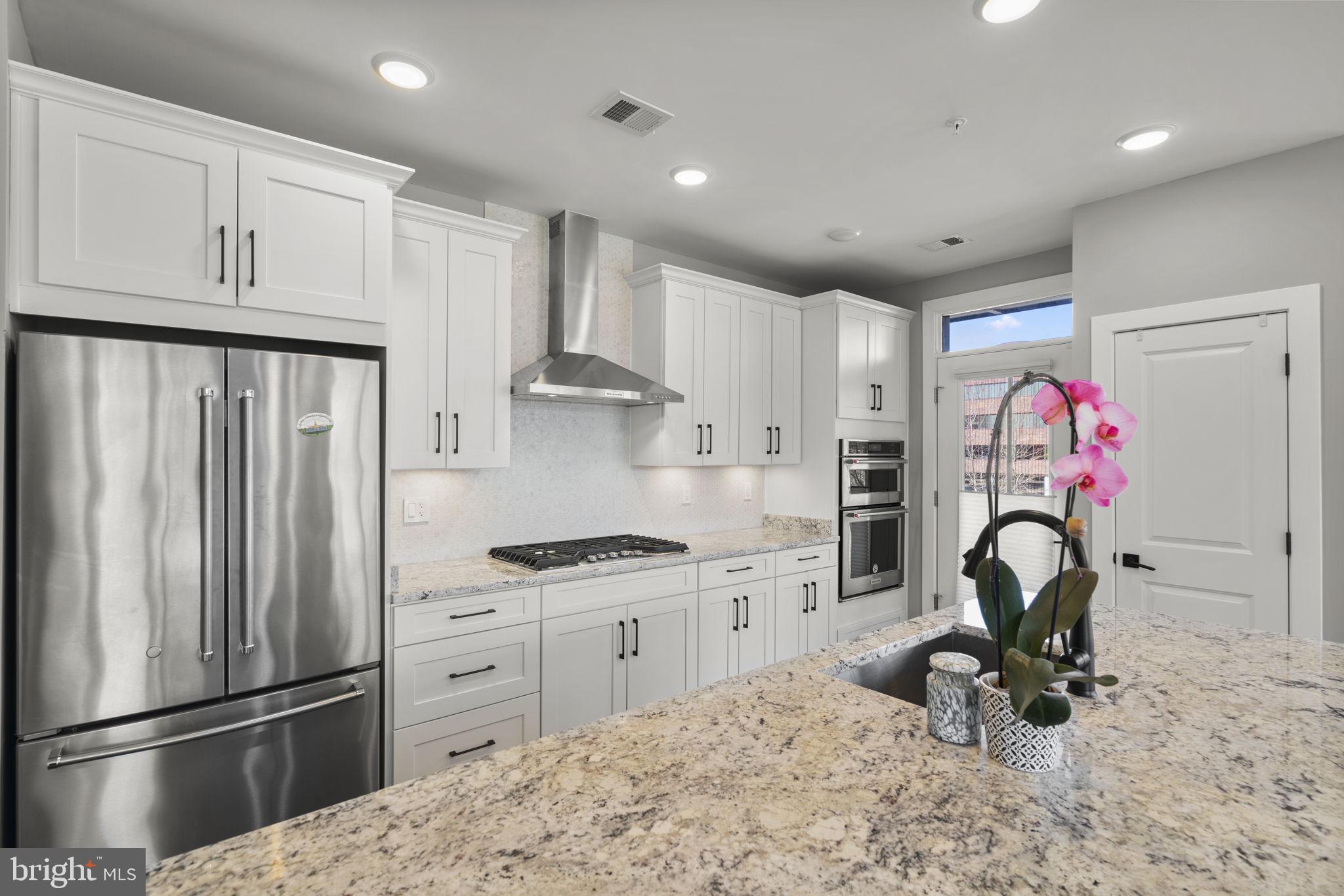 LOFTS AT RESTON STATION - Residential