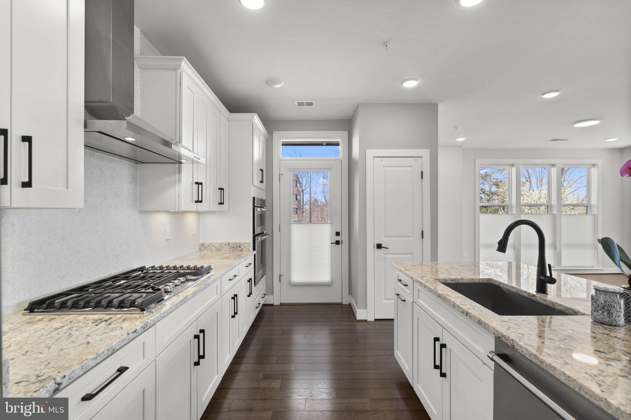 LOFTS AT RESTON STATION - Residential