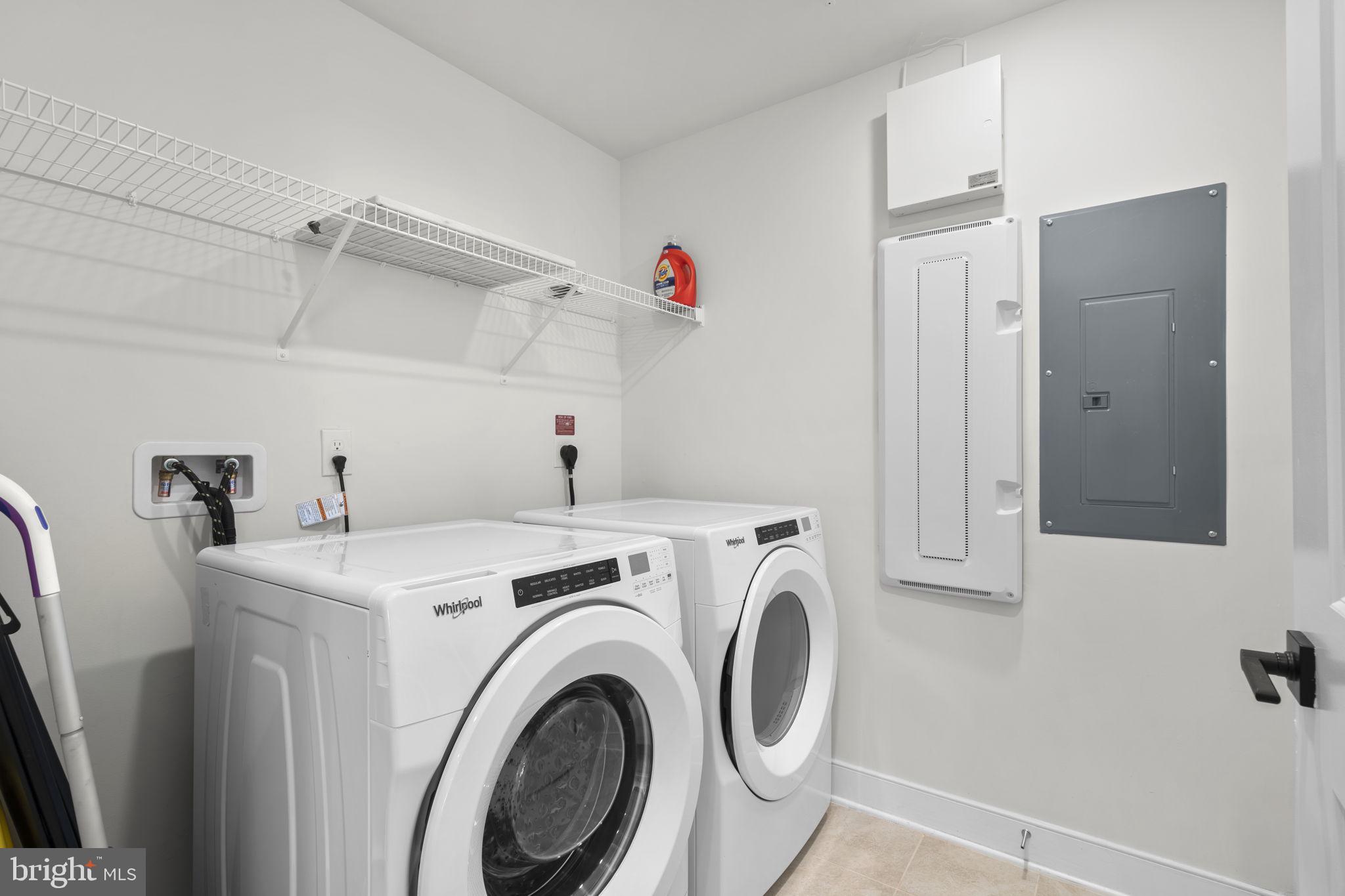 LOFTS AT RESTON STATION - Residential