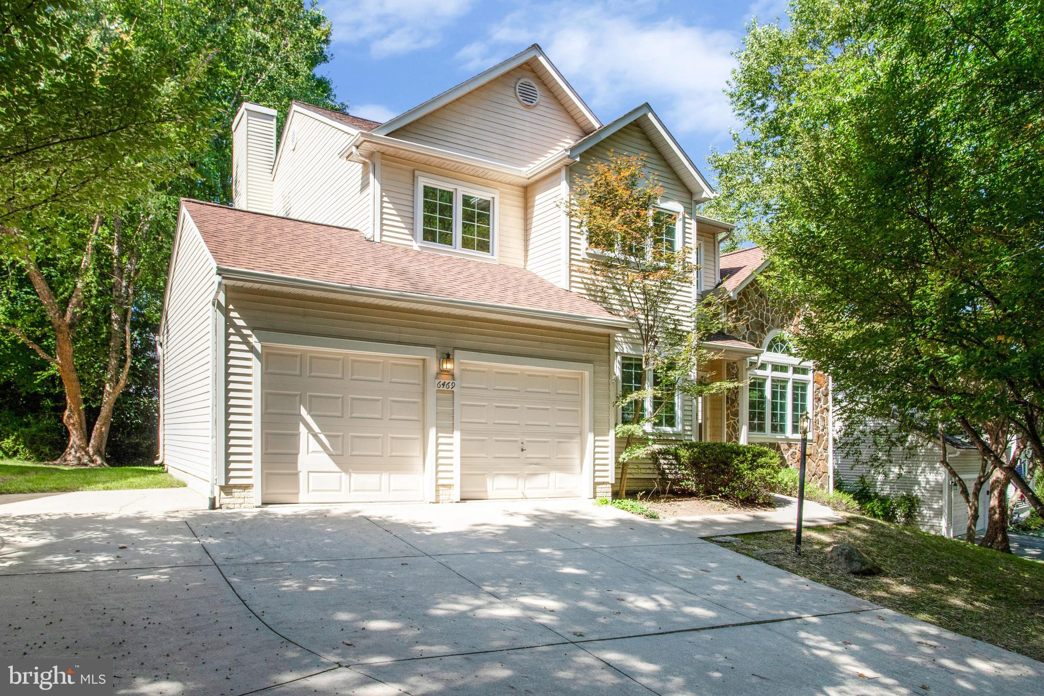 VILLAGE OF RIVER HILL - Residential