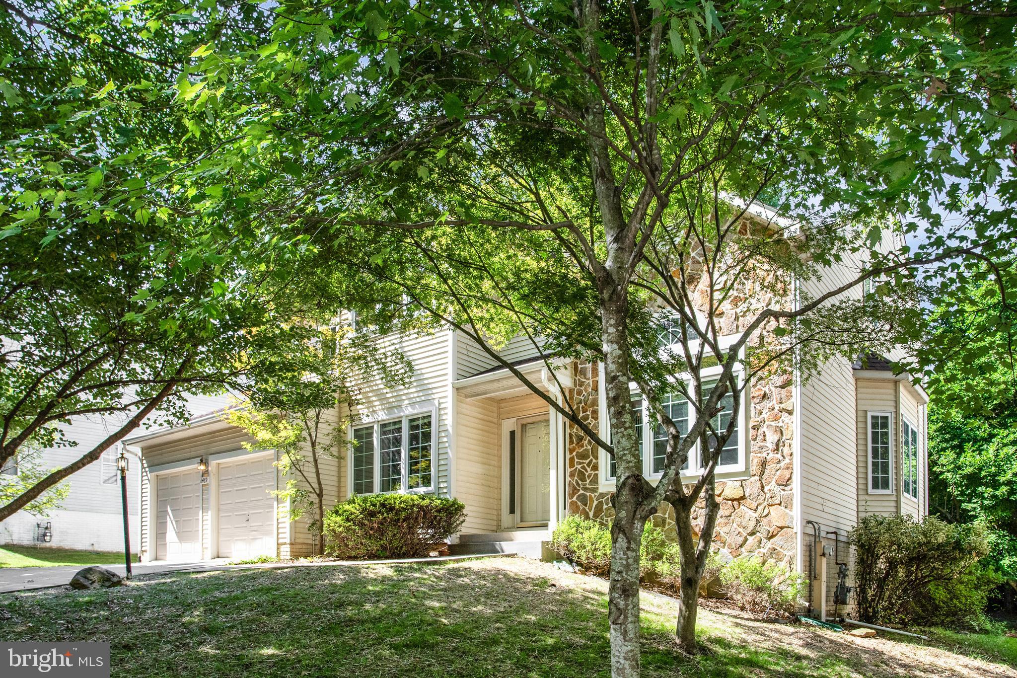 VILLAGE OF RIVER HILL - Residential