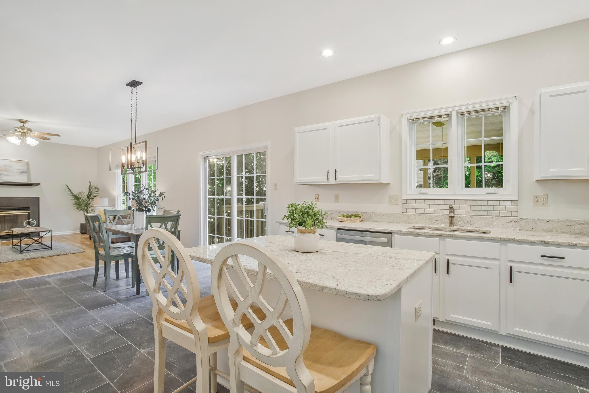 VILLAGE OF RIVER HILL - Residential