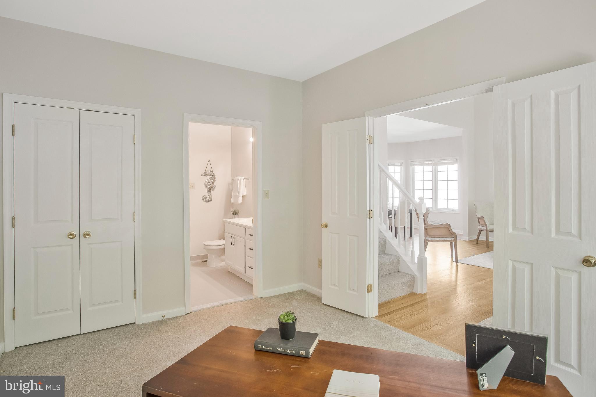 VILLAGE OF RIVER HILL - Residential