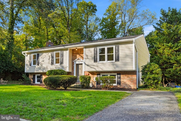 424 HALSEY RD, ANNAPOLIS, MD 21401 - Image f9105a31b440e9067117a4e607bfca31/3797846472