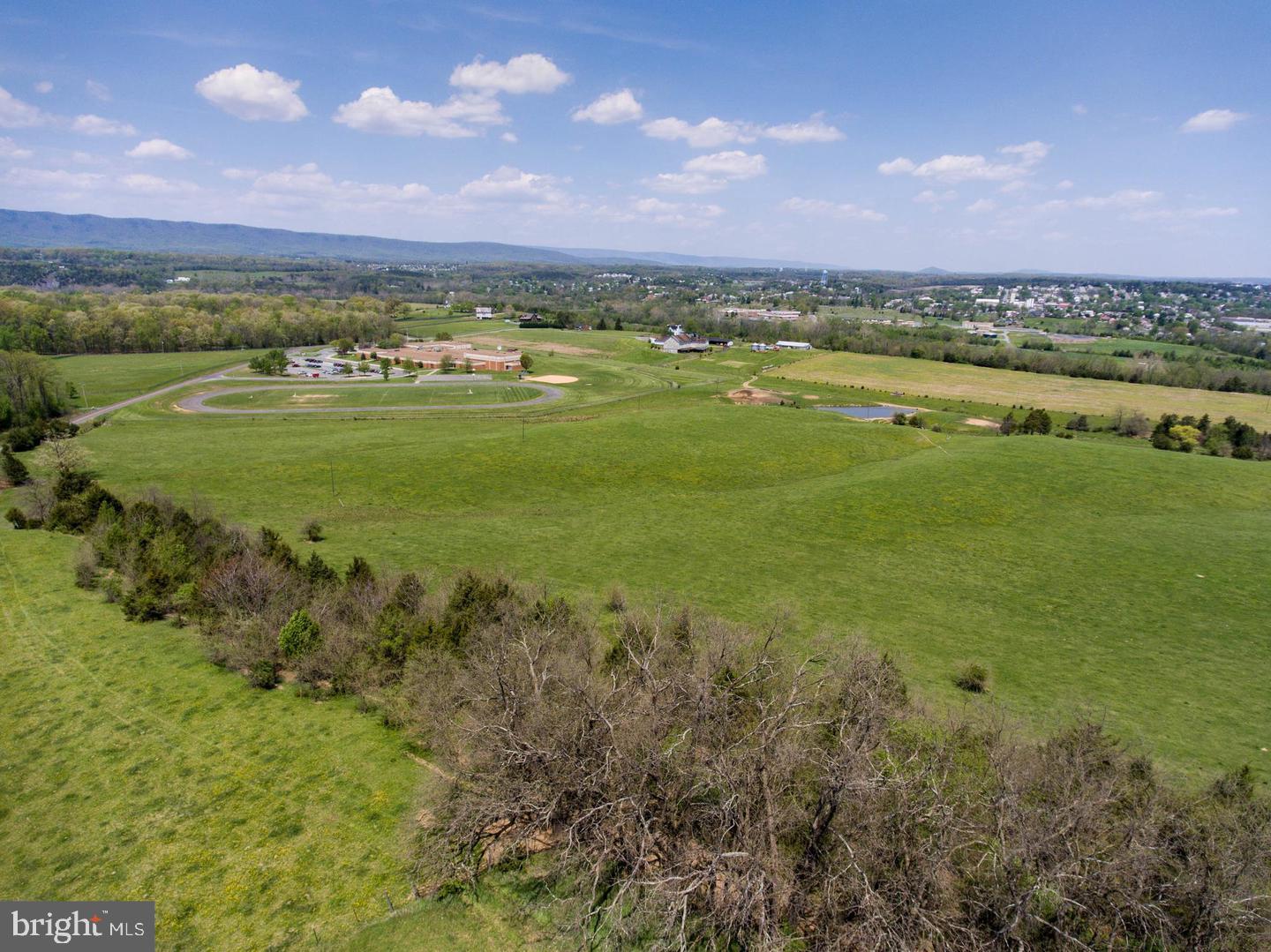 LOT 8 SANDY HOOK FARM .