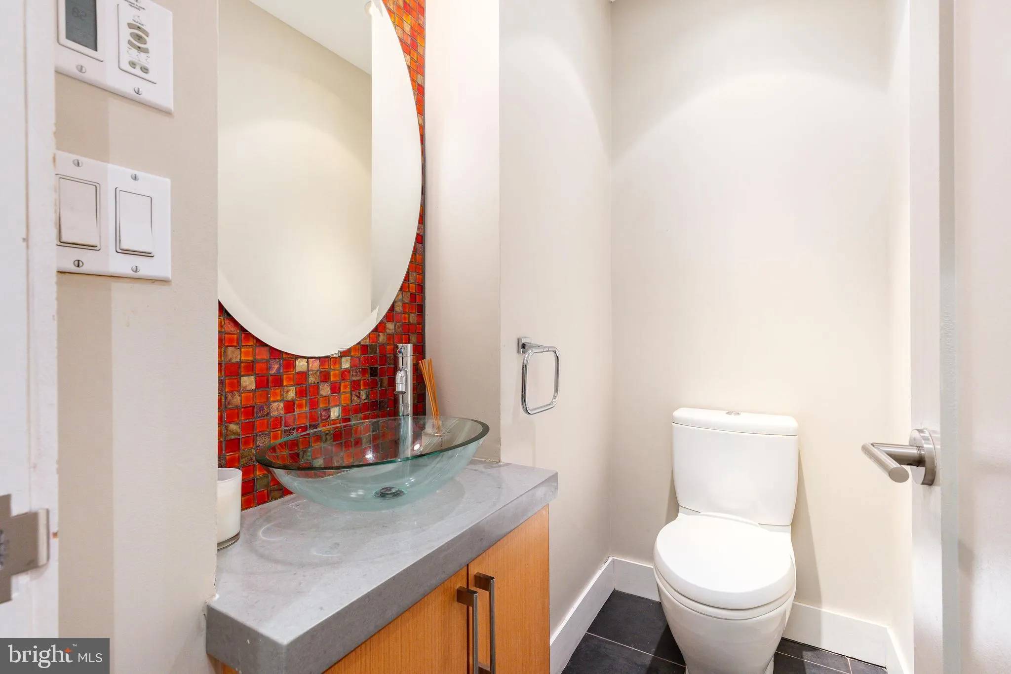 Philadelphia, Pennsylvania 19106, United States, 4 Bedrooms Bedrooms, ,4 BathroomsBathrooms,Residential,Contingent,120539