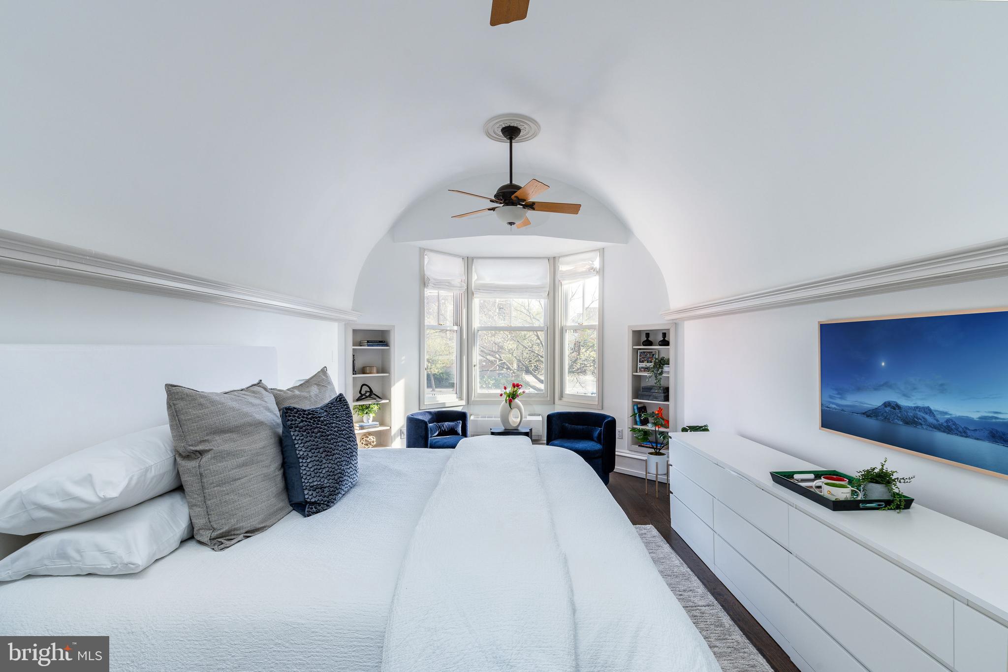 SOCIETY HILL - Residential