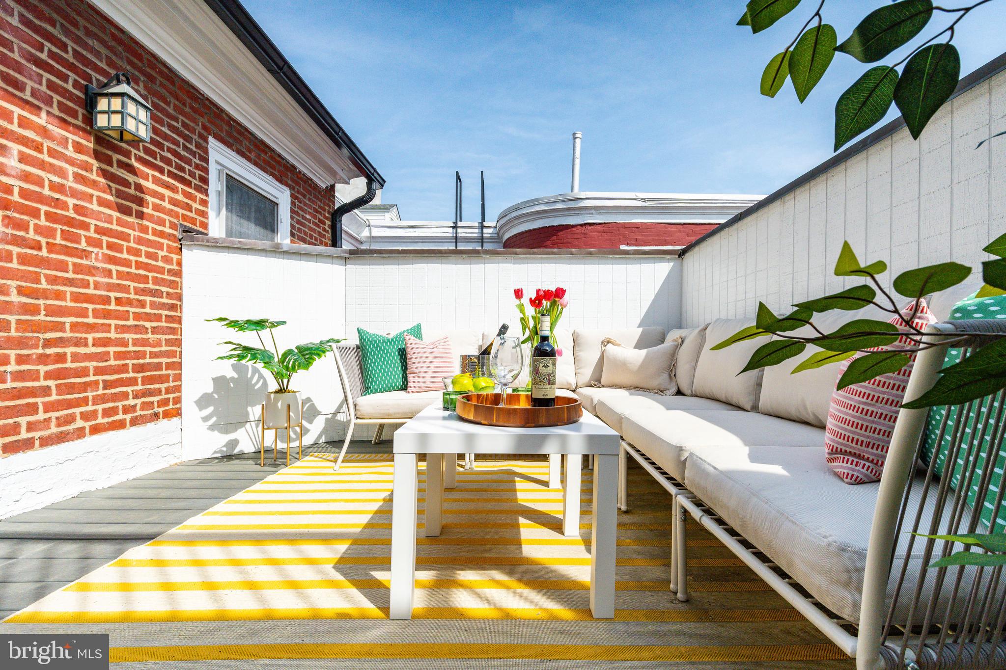 SOCIETY HILL - Residential