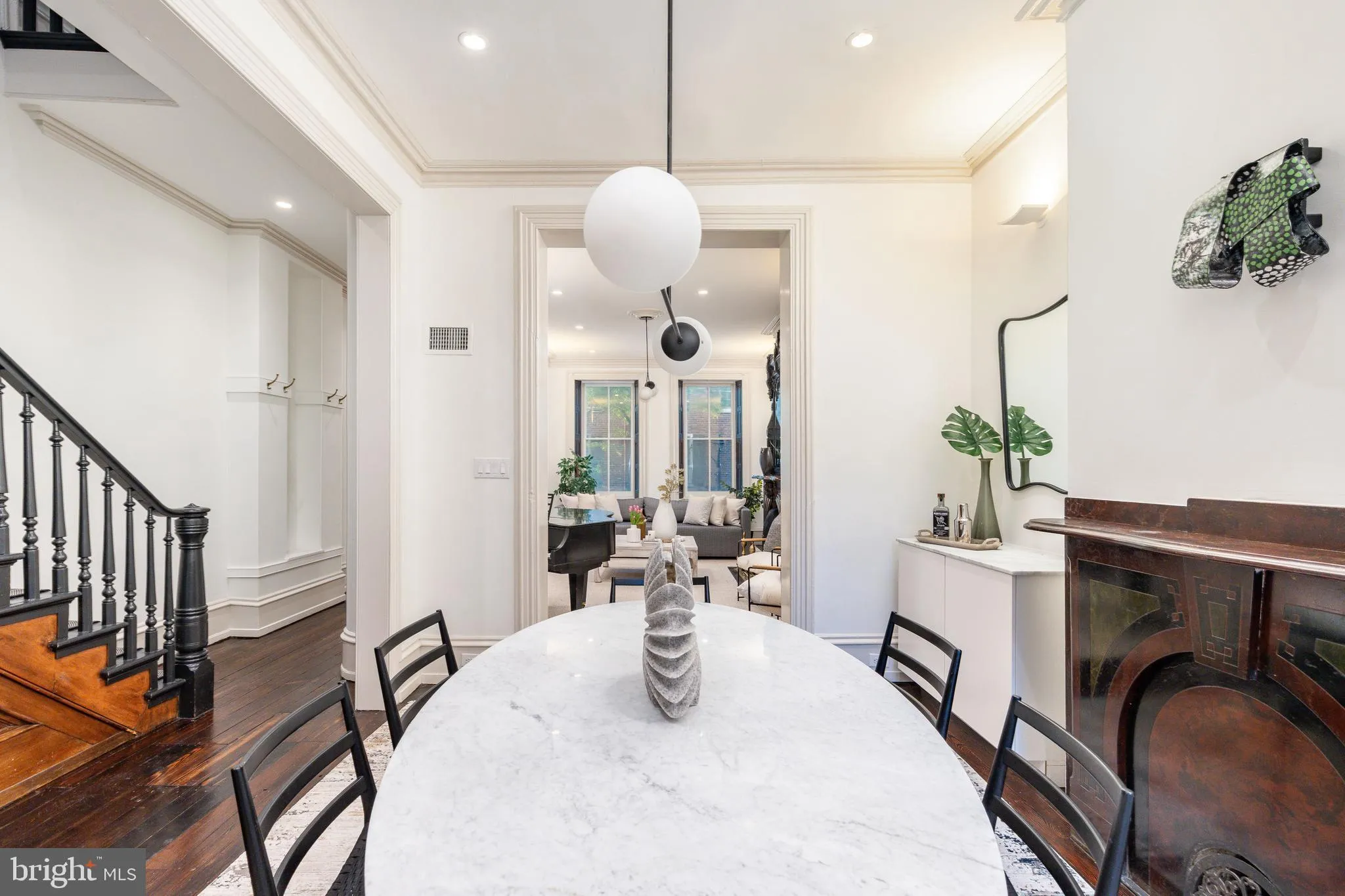 Philadelphia, Pennsylvania 19106, United States, 4 Bedrooms Bedrooms, ,4 BathroomsBathrooms,Residential,Contingent,120539