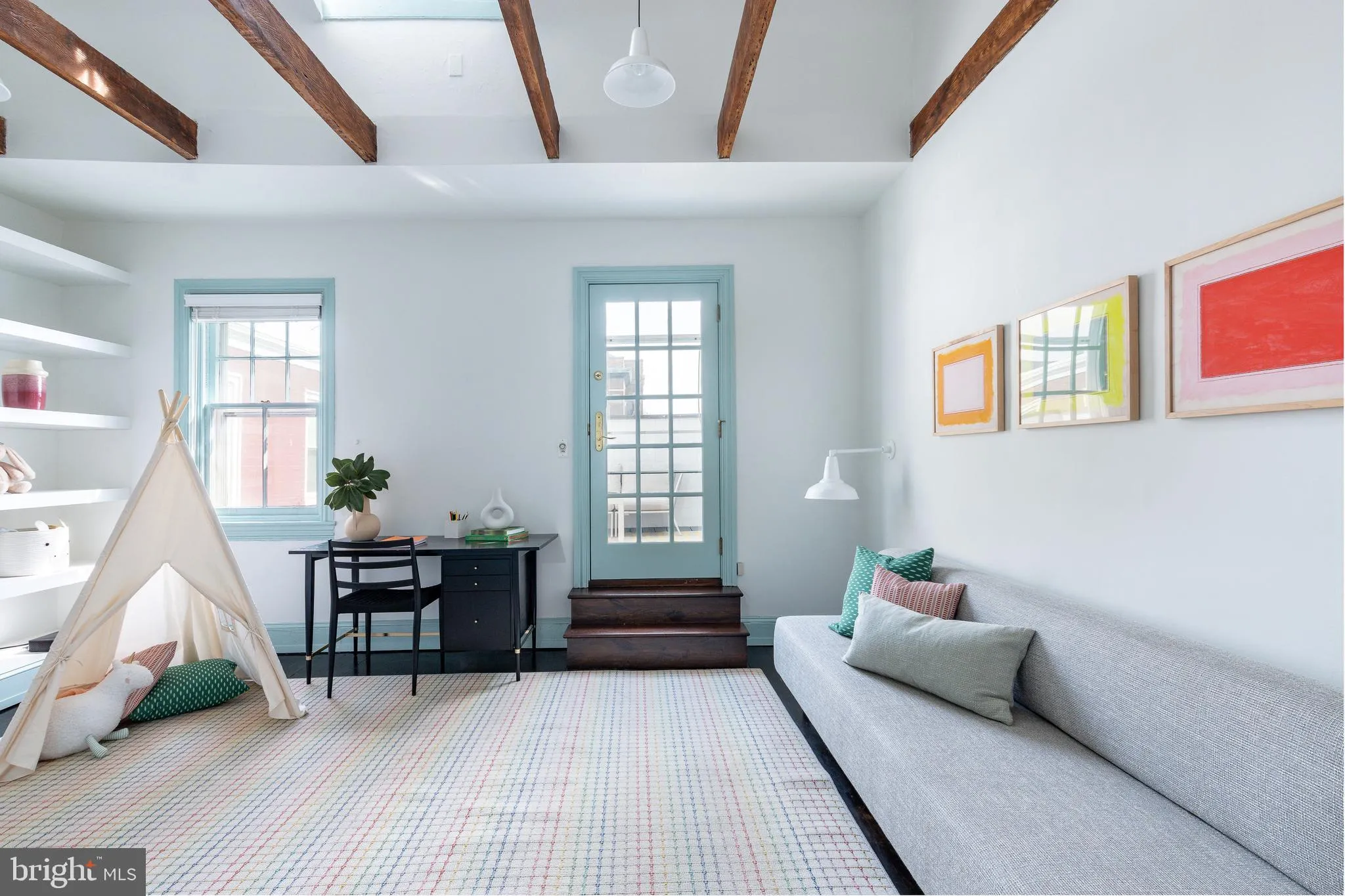 Philadelphia, Pennsylvania 19106, United States, 4 Bedrooms Bedrooms, ,4 BathroomsBathrooms,Residential,Contingent,120539