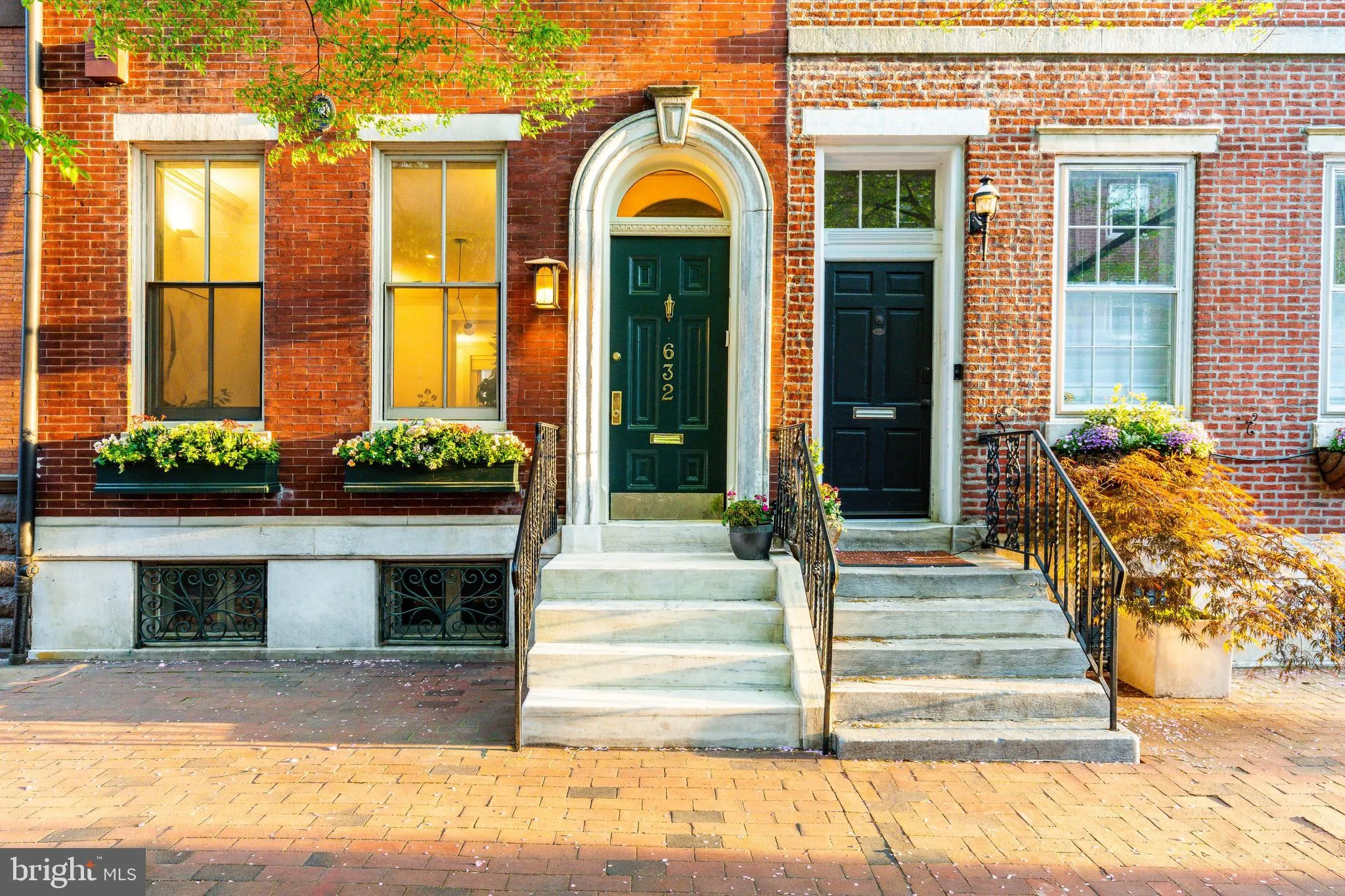 Philadelphia, Pennsylvania 19106, United States, 4 Bedrooms Bedrooms, ,4 BathroomsBathrooms,Residential,Contingent,120539