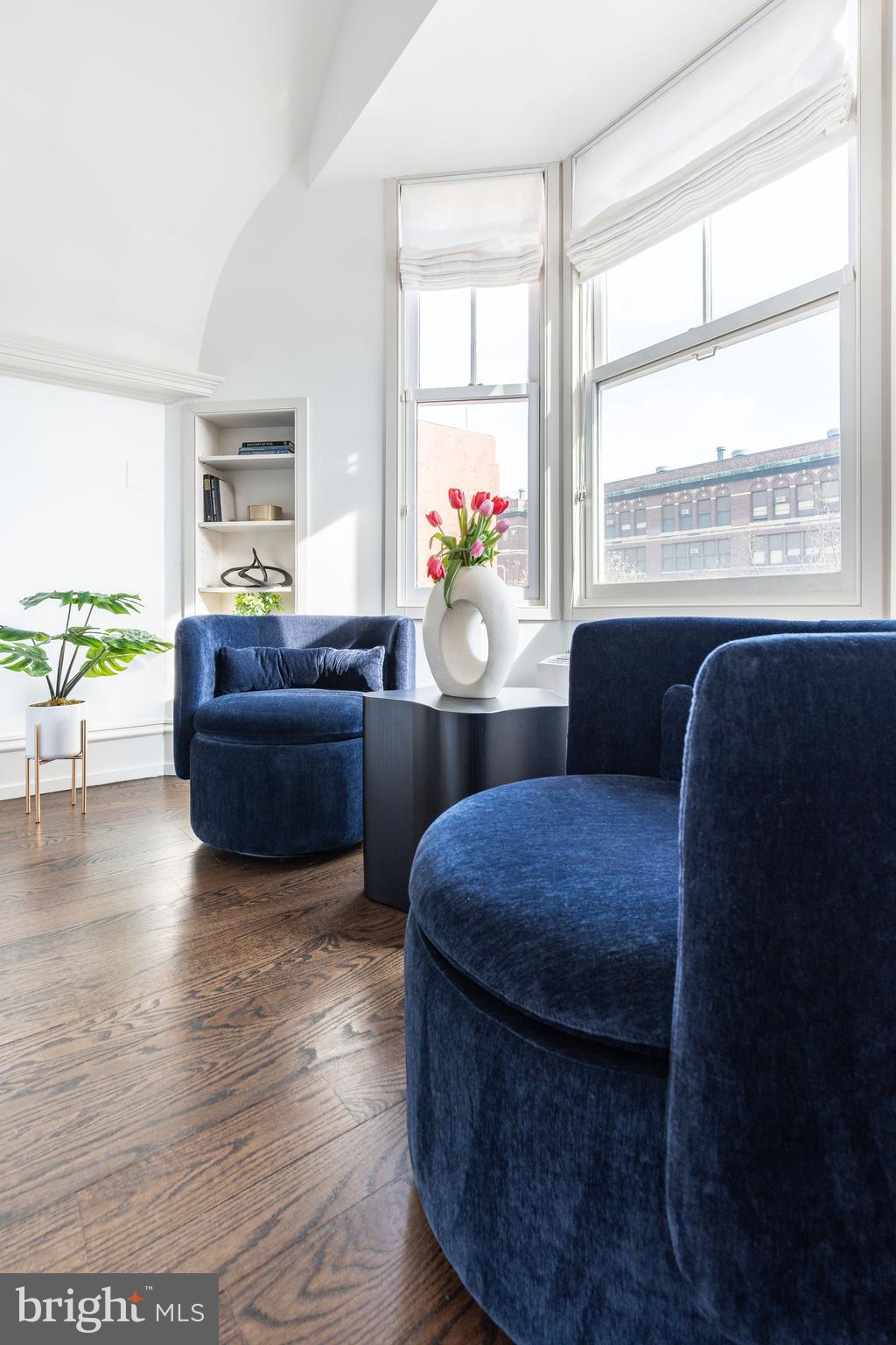 SOCIETY HILL - Residential