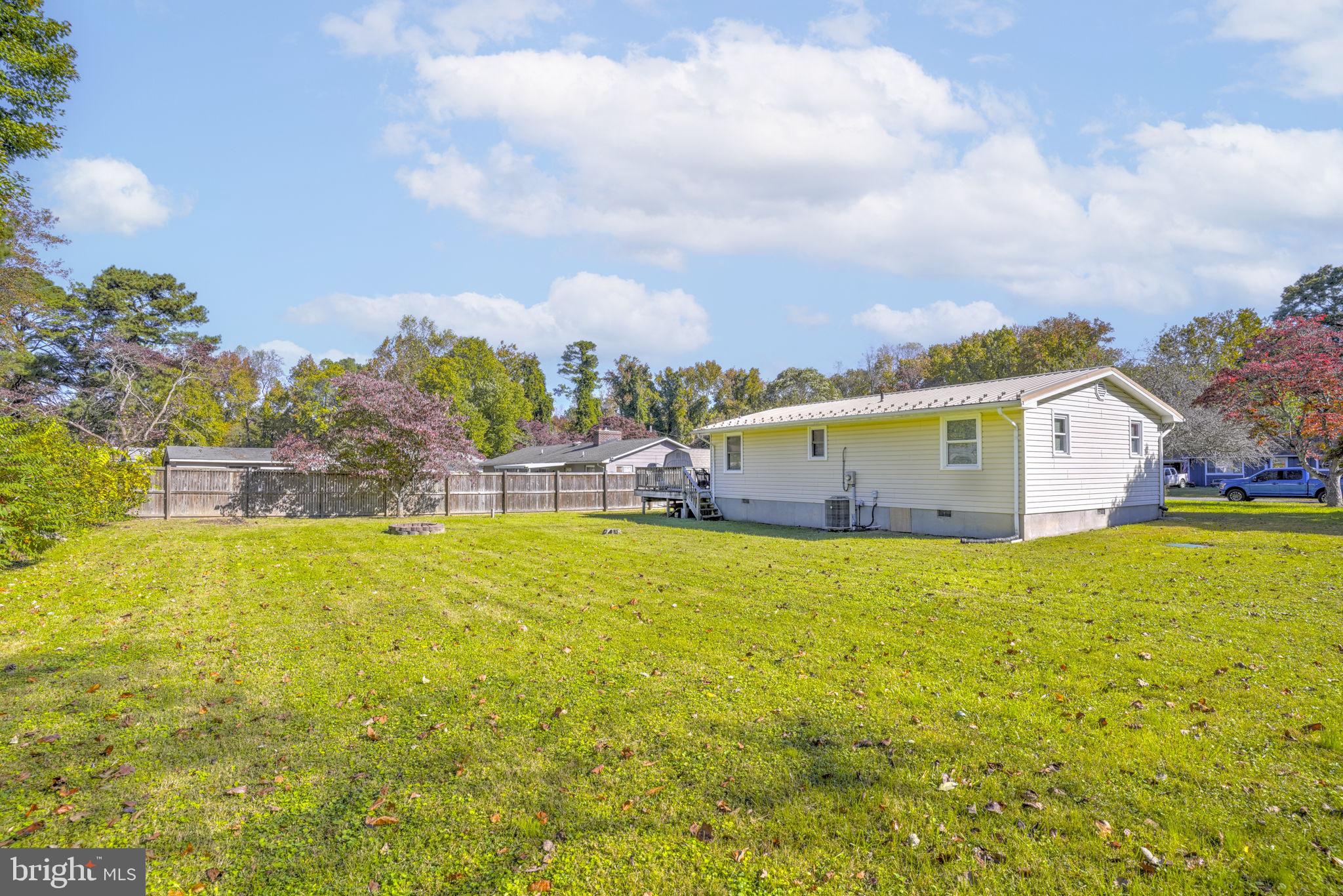 GOLDEN BEACH - Residential