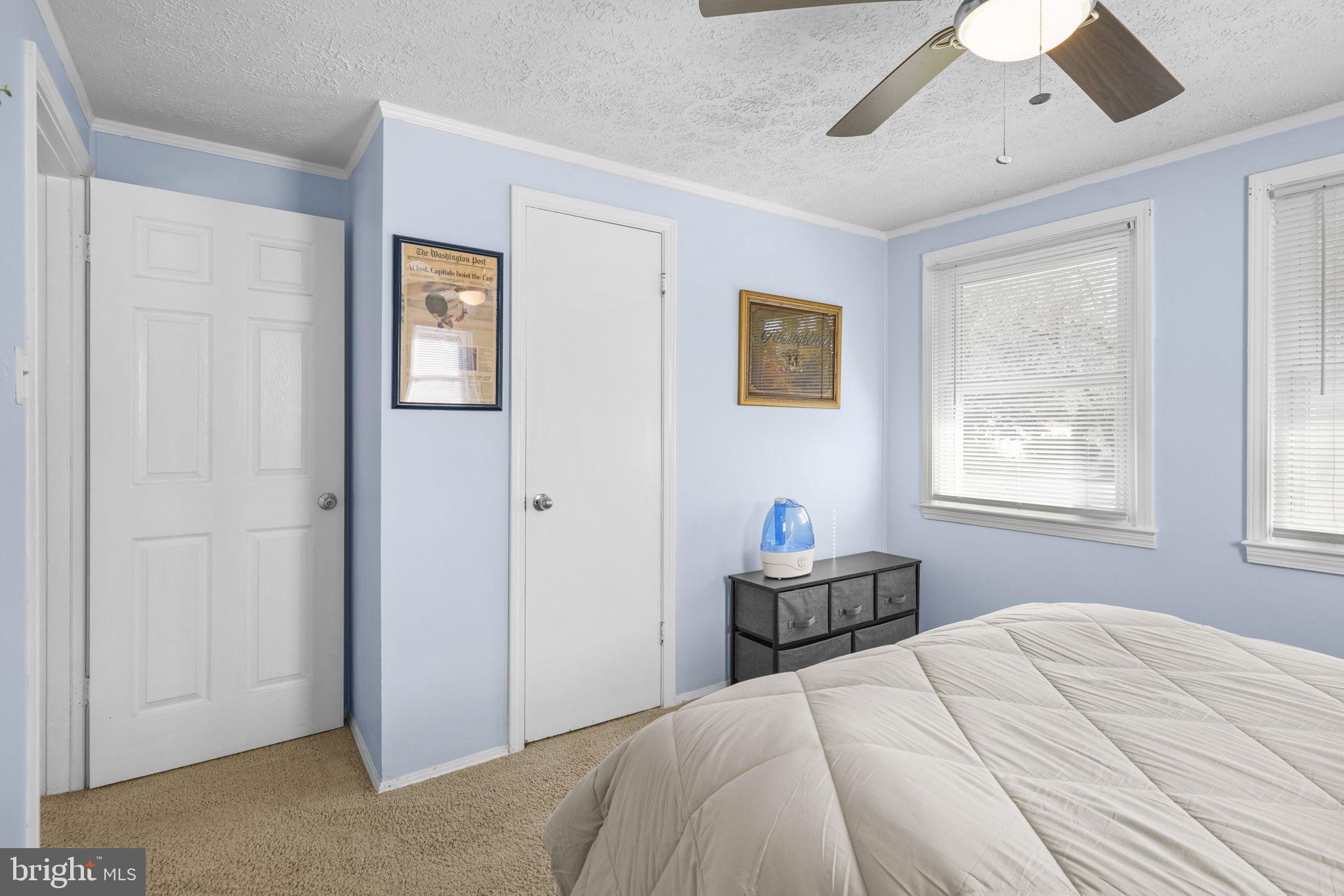 GOLDEN BEACH - Residential