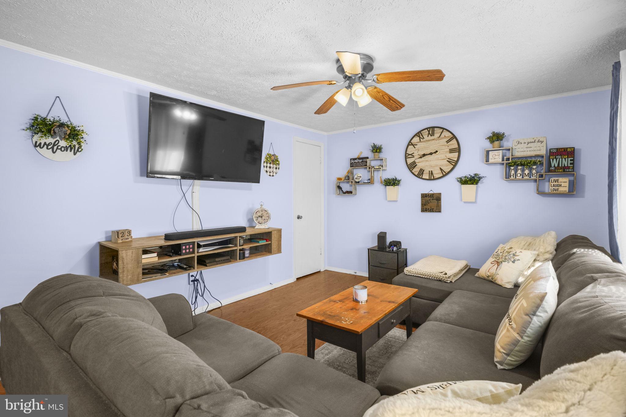 GOLDEN BEACH - Residential