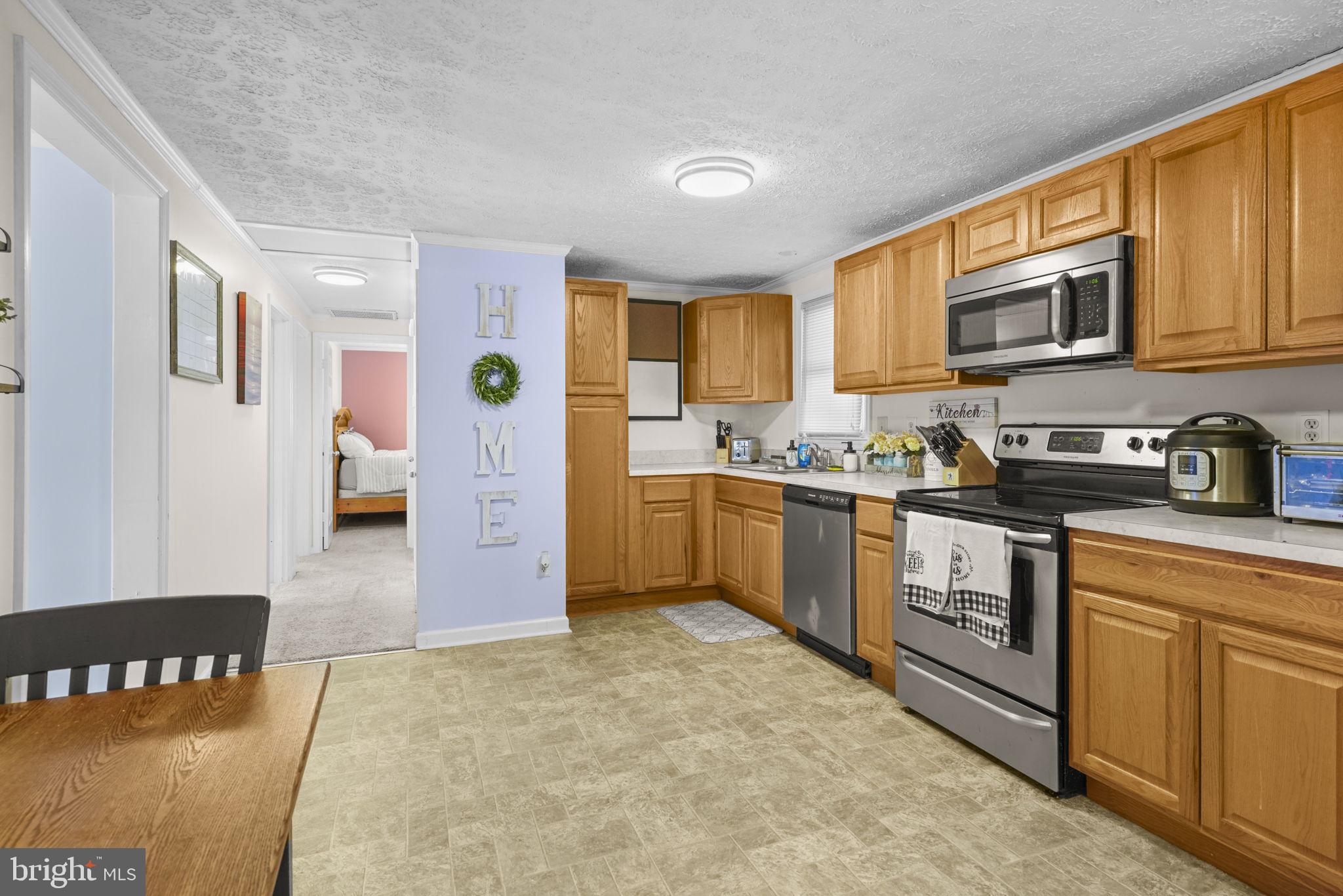 GOLDEN BEACH - Residential