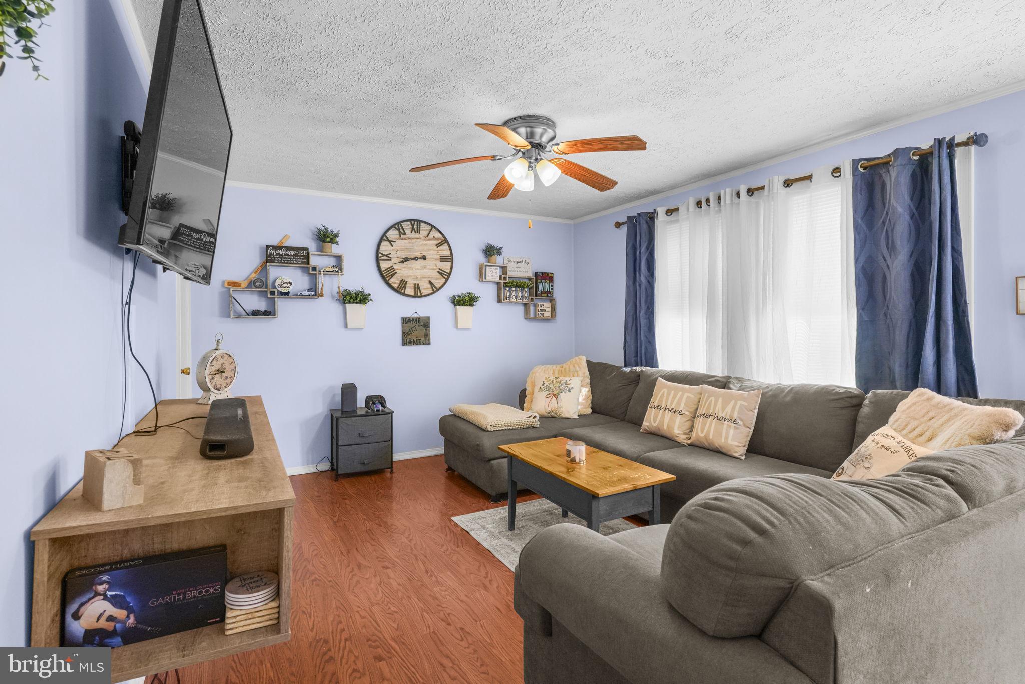 GOLDEN BEACH - Residential