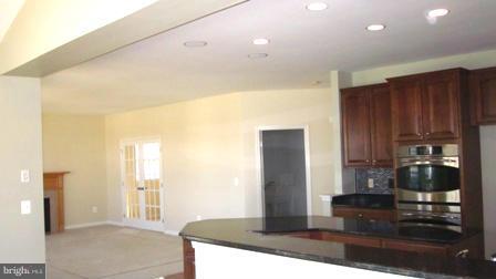 LAKELAND PLACE - Residential