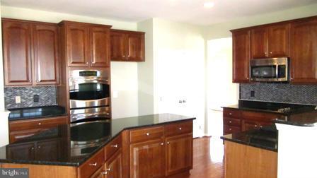 LAKELAND PLACE - Residential