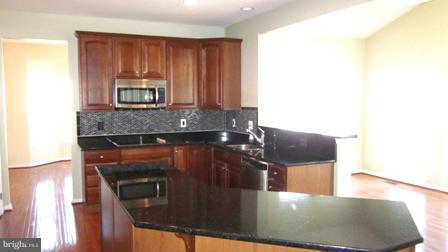 LAKELAND PLACE - Residential