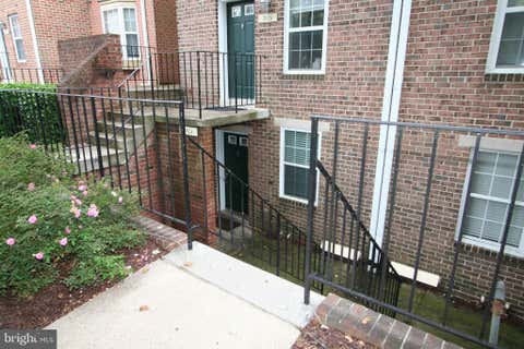Townhouse For Rent - 3924 Chesterwood Drive #3924<br/> SILVER SPRING, MD 20906