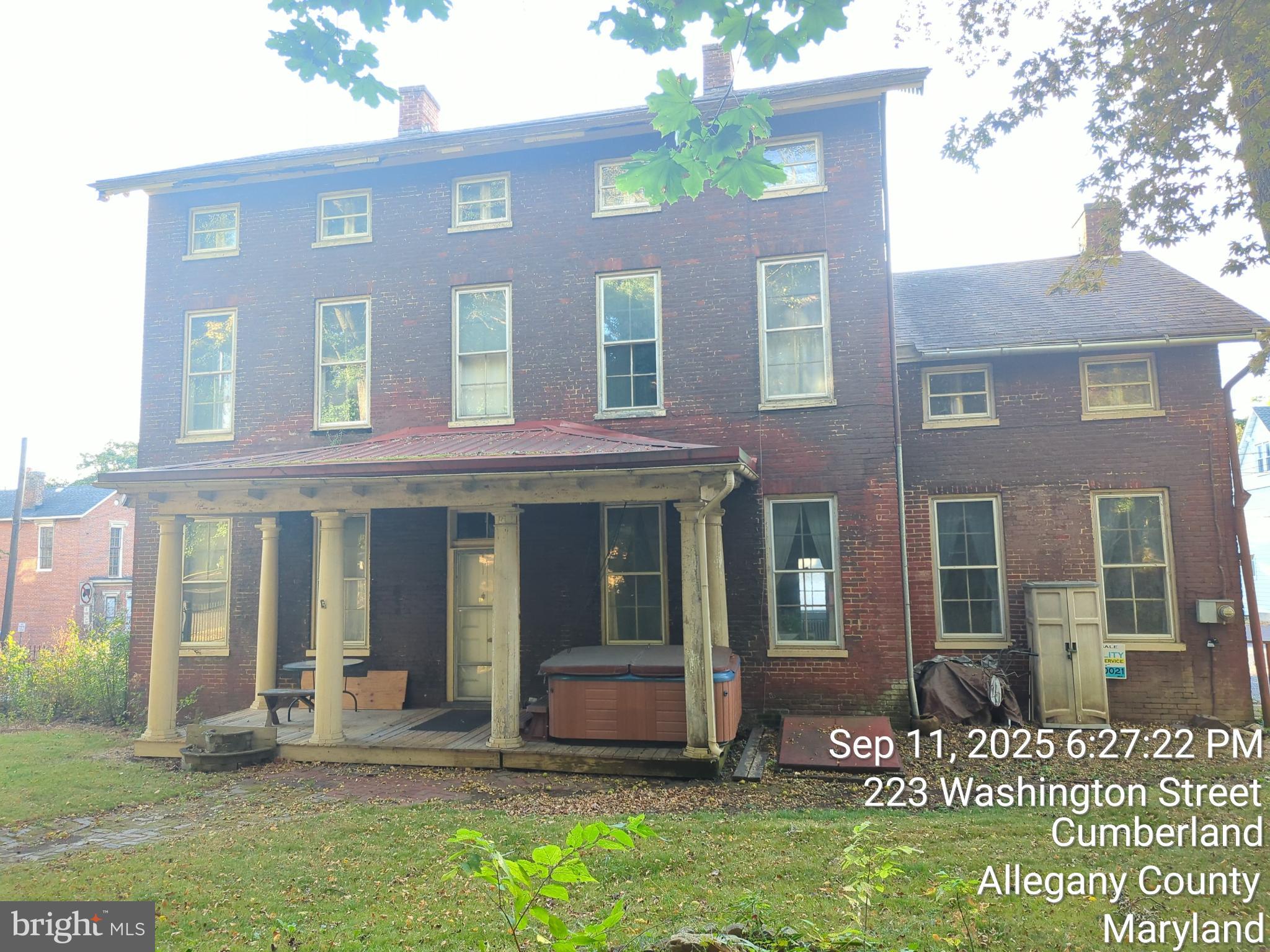 WEST SIDE - Residential