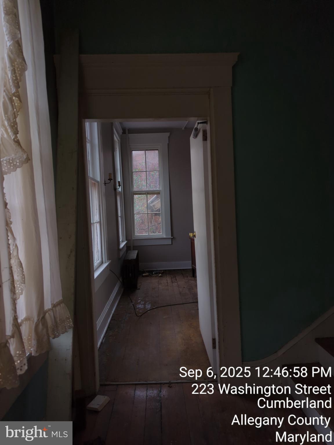 WEST SIDE - Residential