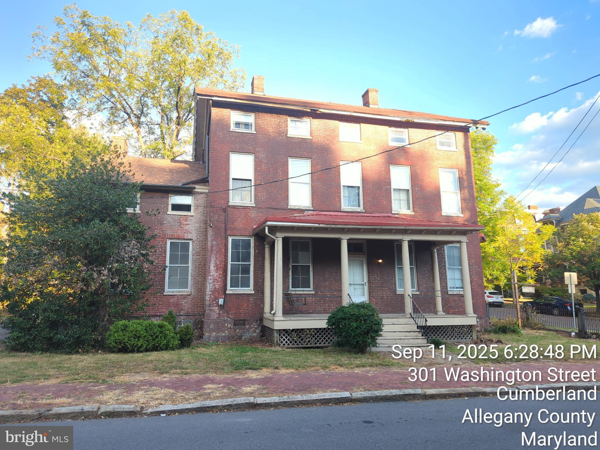 WEST SIDE - Residential