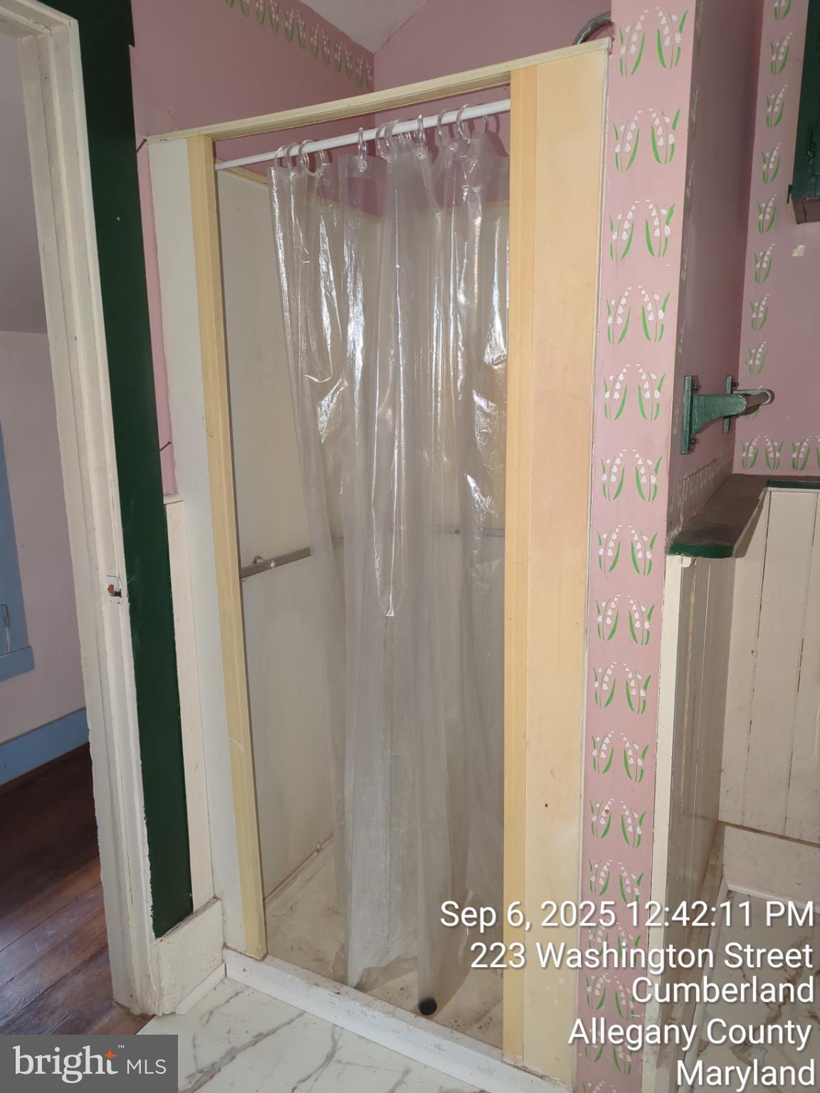 WEST SIDE - Residential