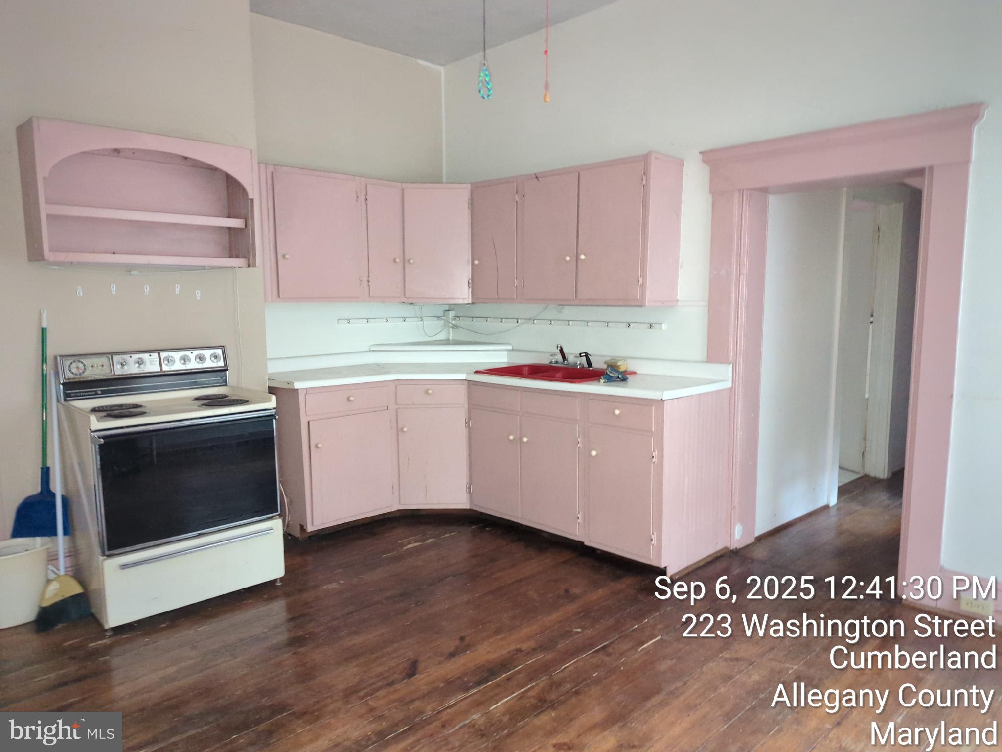 WEST SIDE - Residential