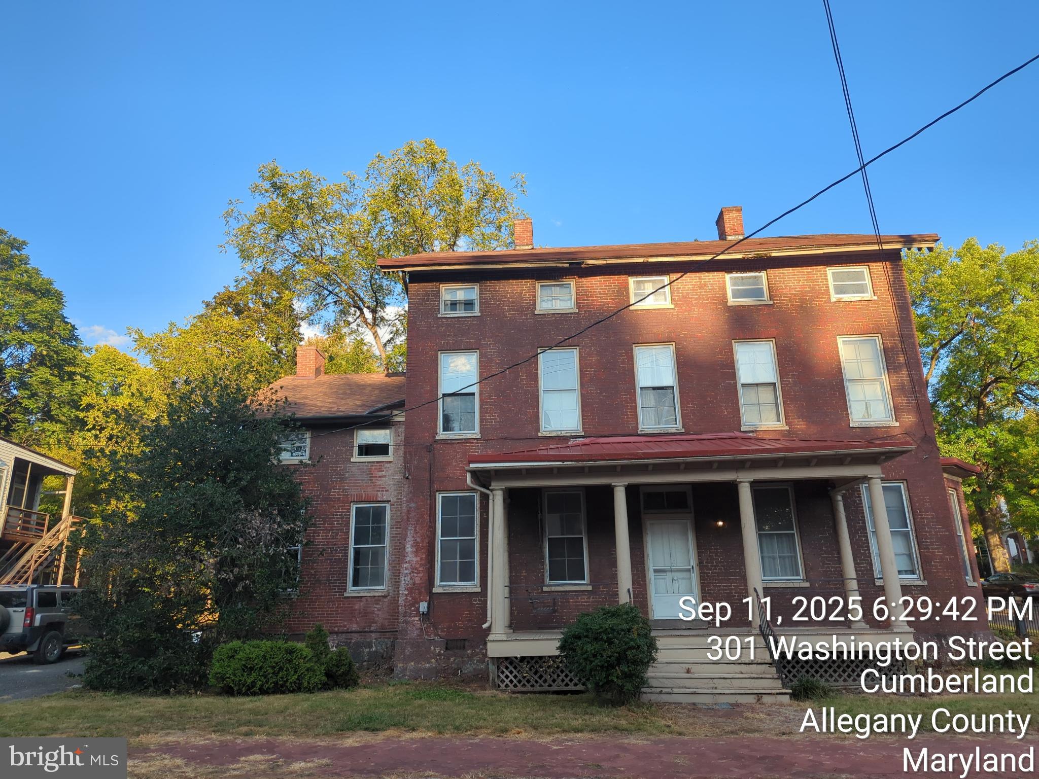 WEST SIDE - Residential