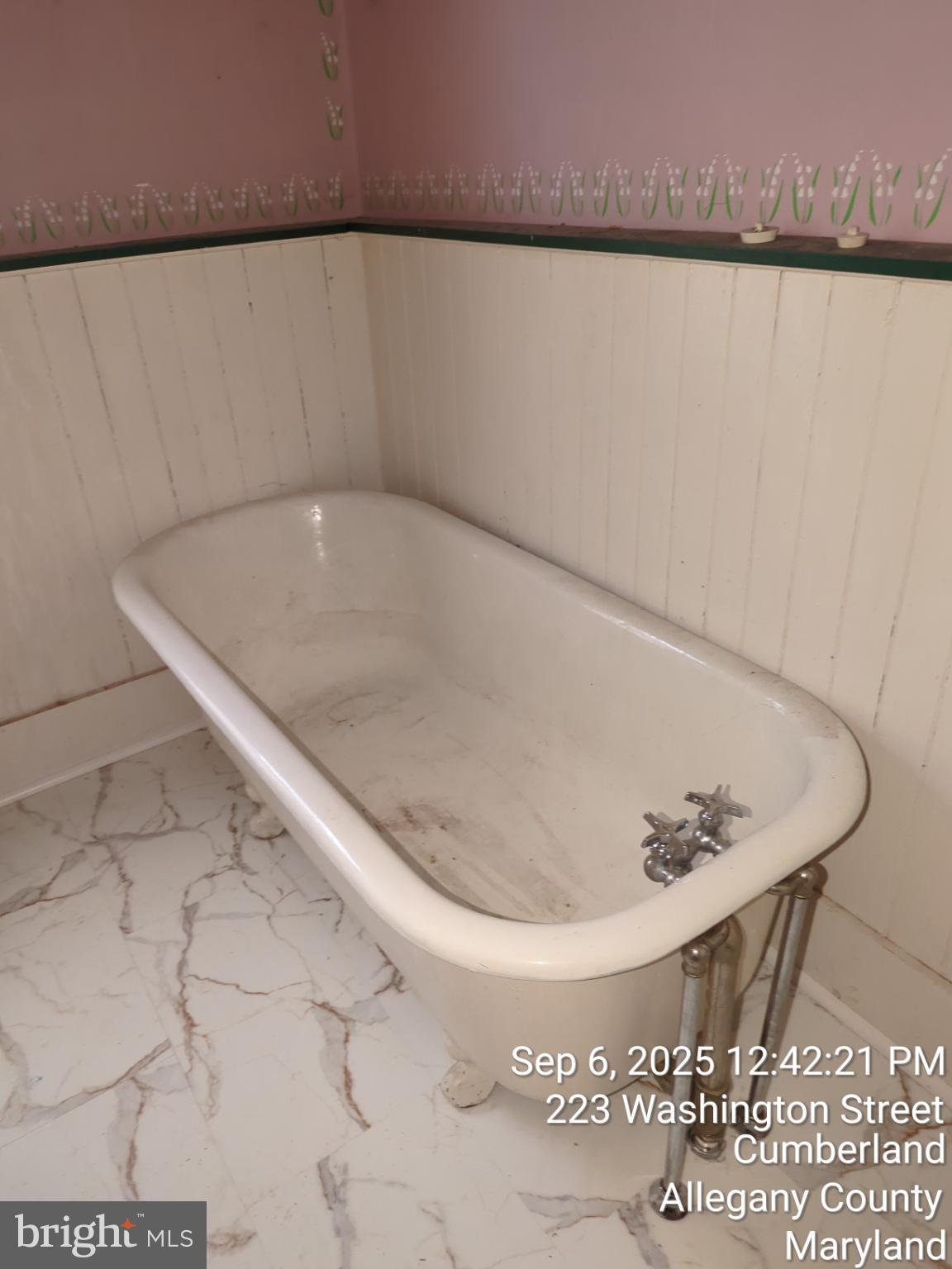 WEST SIDE - Residential