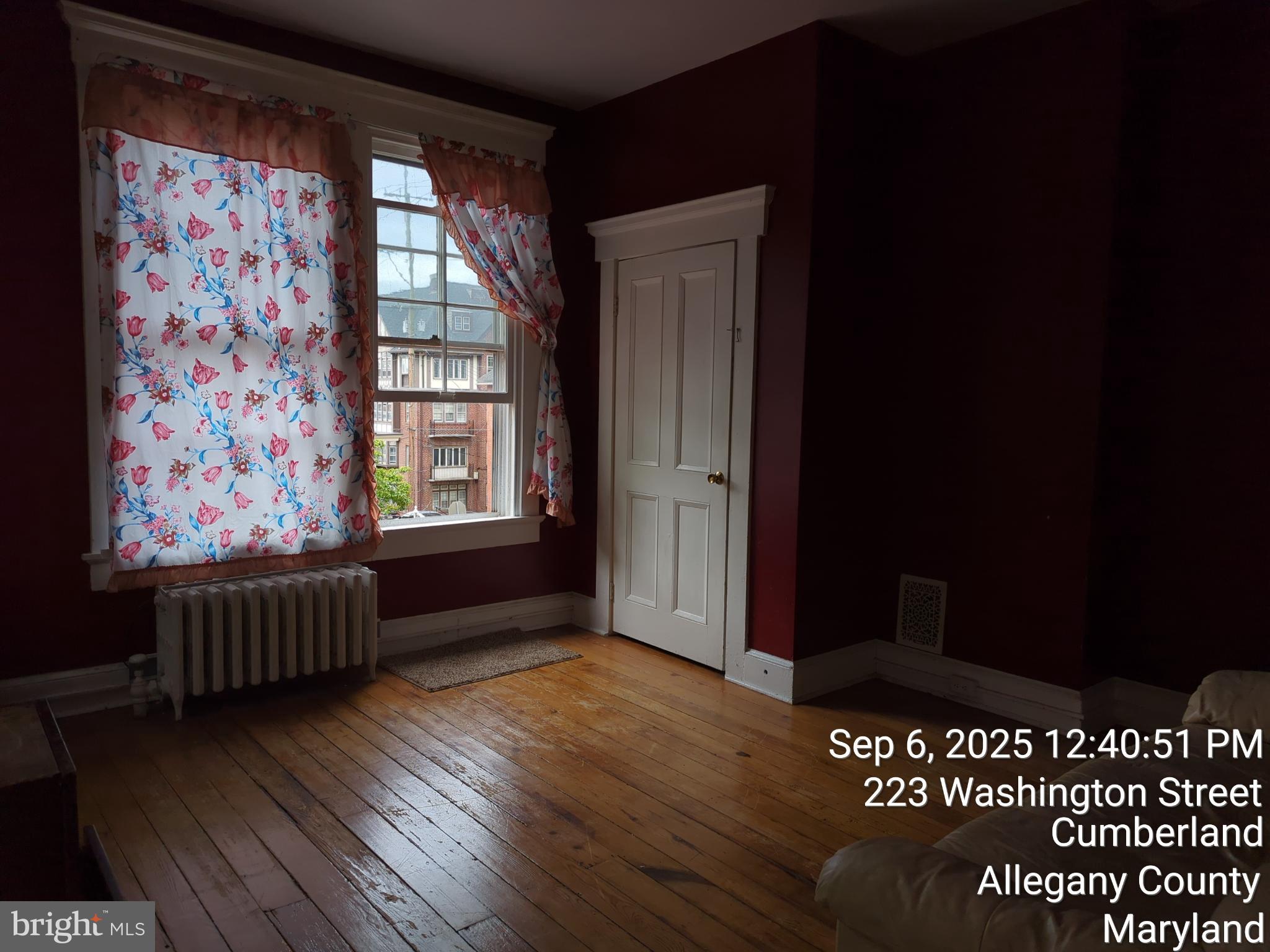 WEST SIDE - Residential