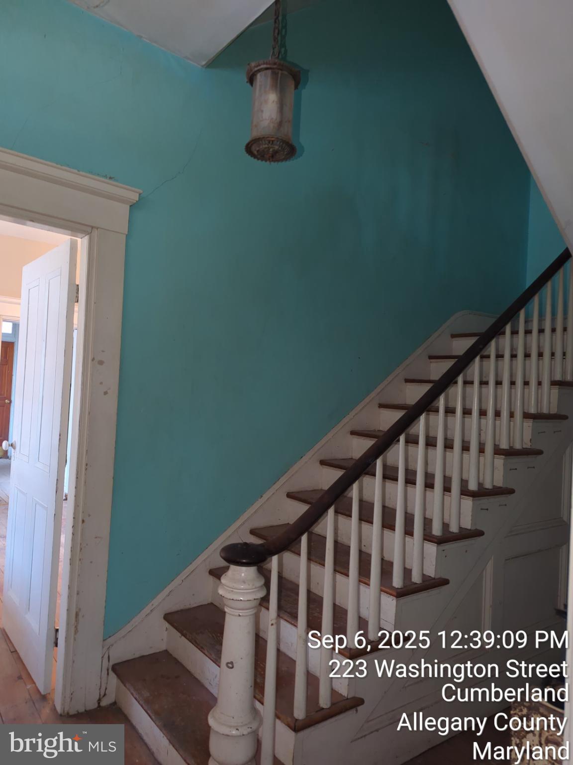 WEST SIDE - Residential